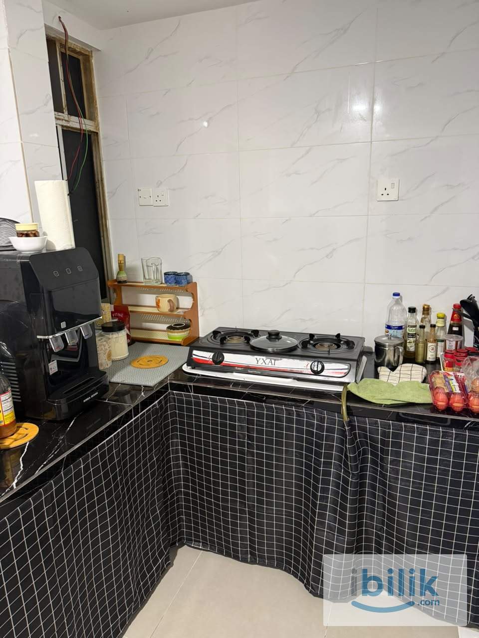 Middle Room - Image 4