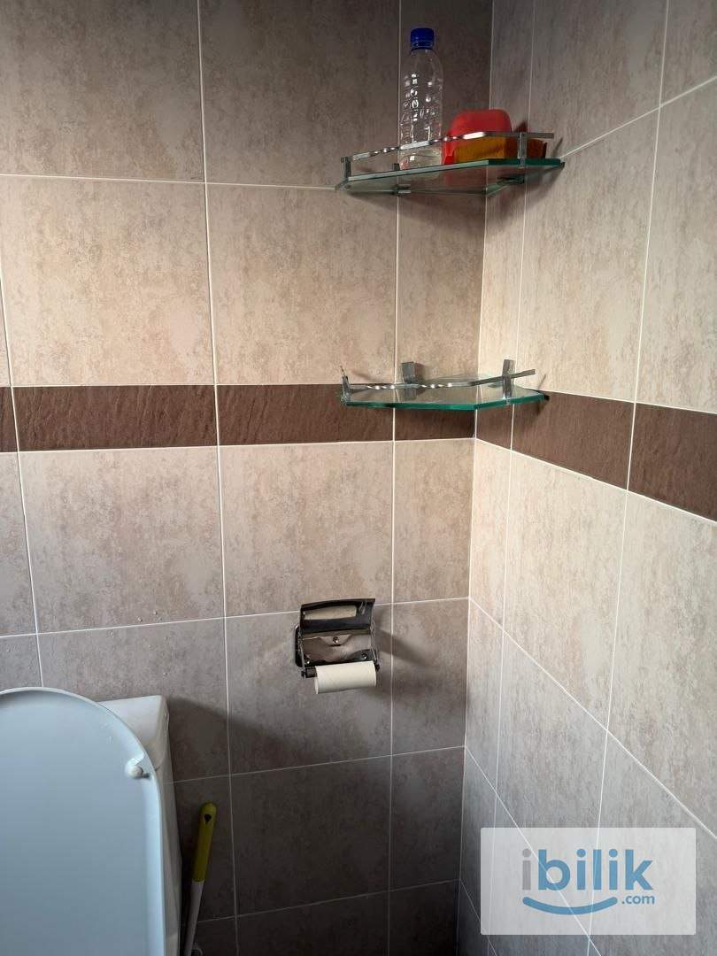 Room for rent - Image 2