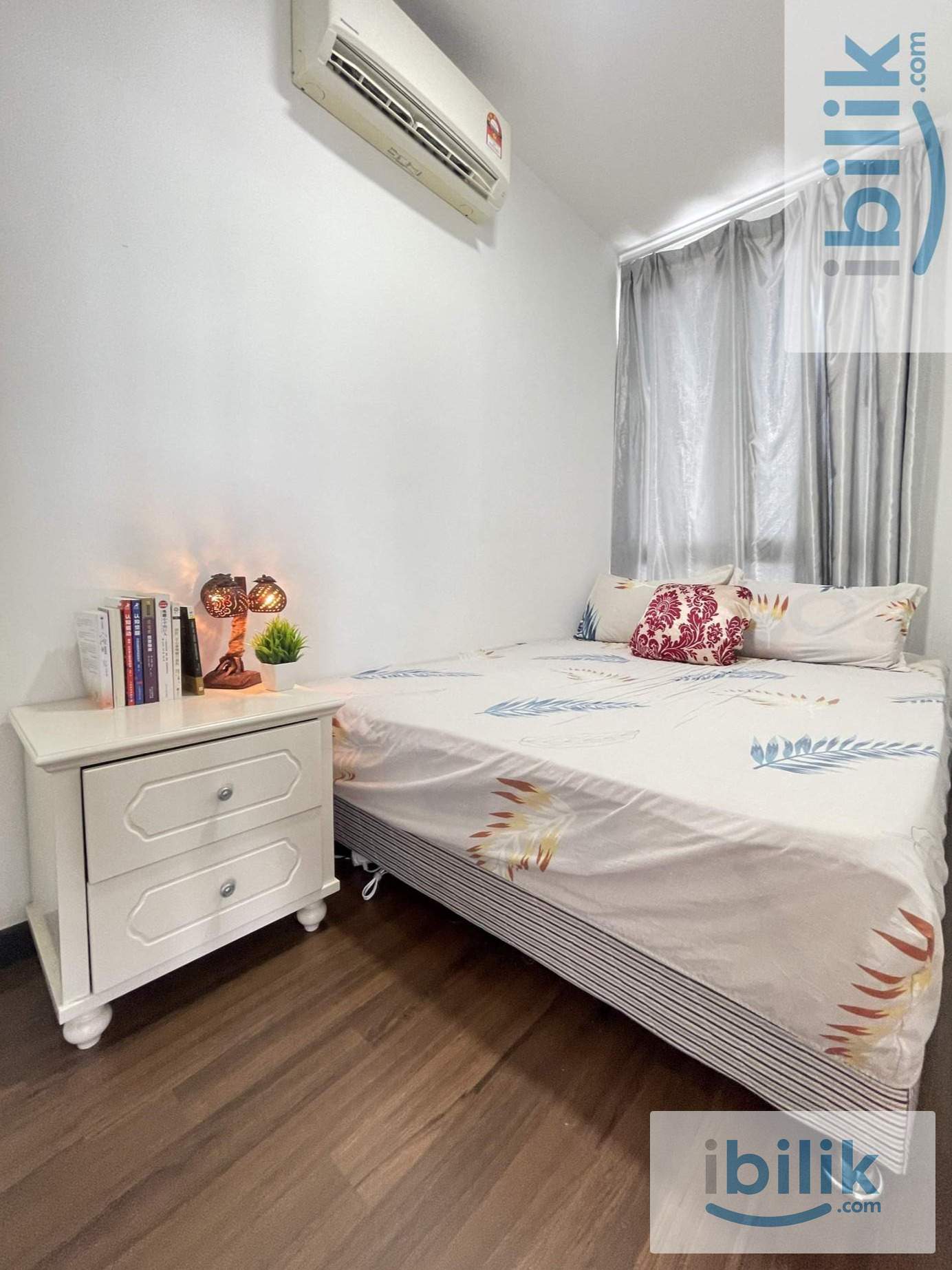 private second room looking for a chinese female room mate, fully furnished included 1 parking lot - Image 6