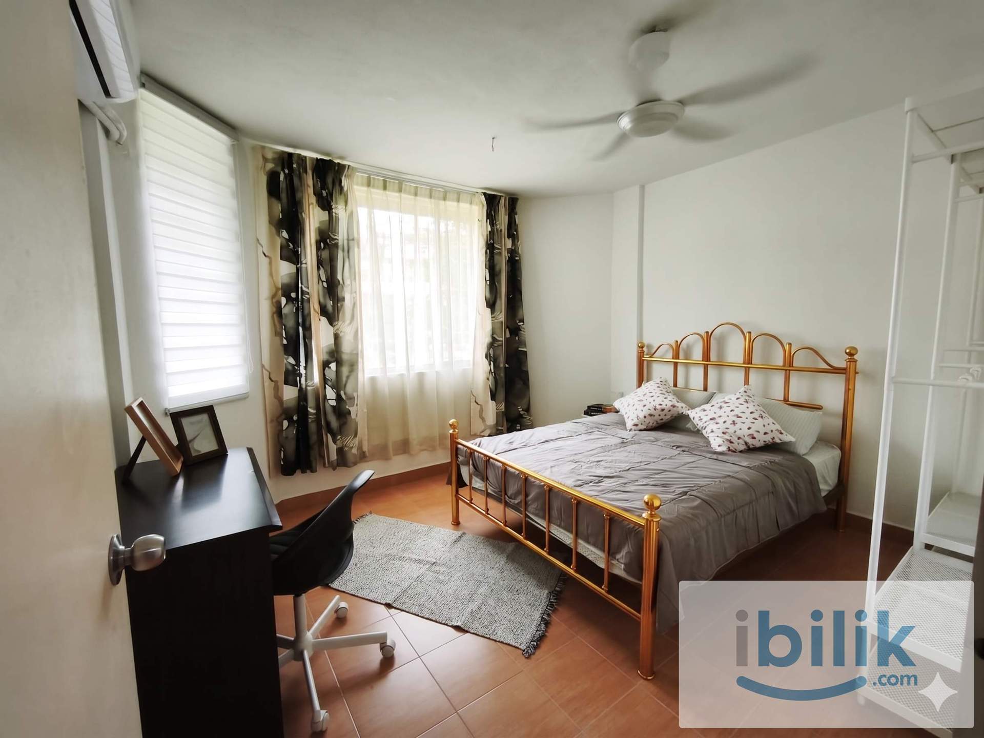 Queen Room For Rent in Rampai Court - Image 1