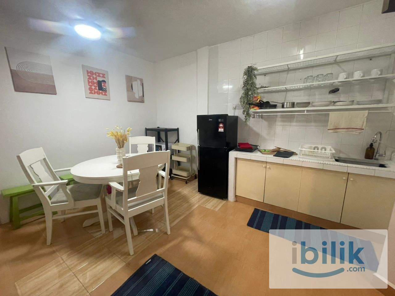Queen Room For Rent in Rampai Court - Image 2