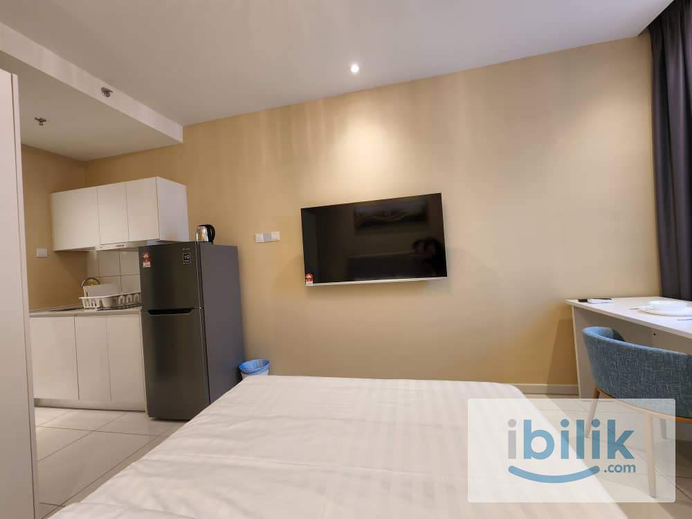 Dual key unit Fully furnished move in ready  - Image 3