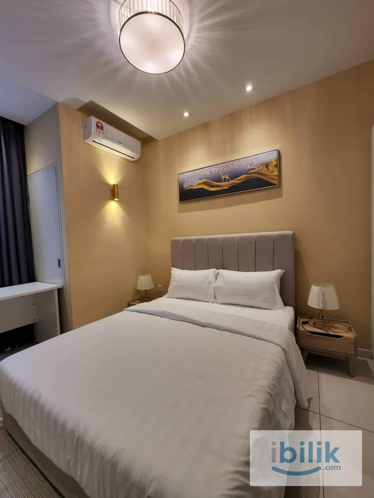 Dual key unit Fully furnished move in ready  - Image 4