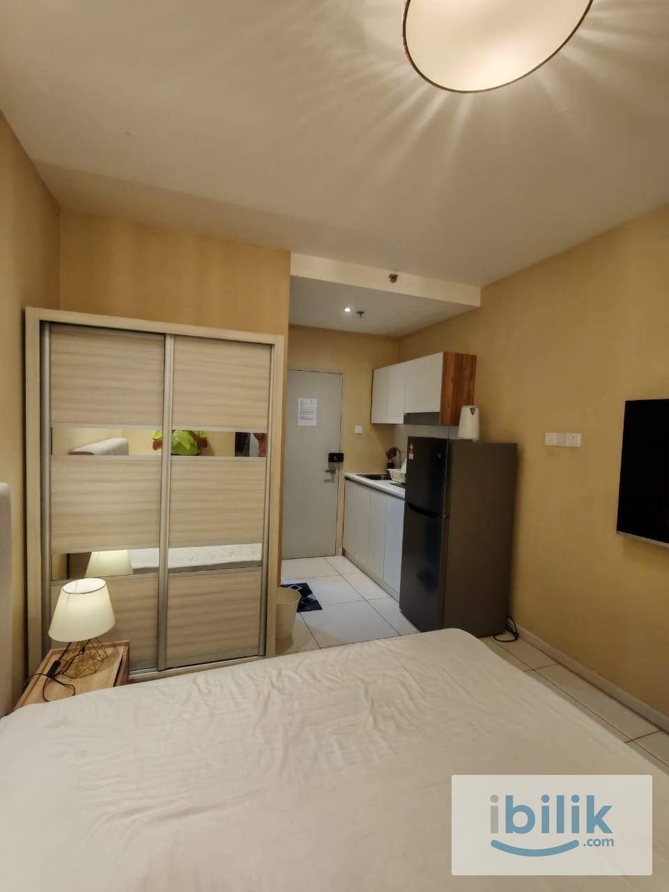 Dual key unit Fully furnished move in ready  - Image 7
