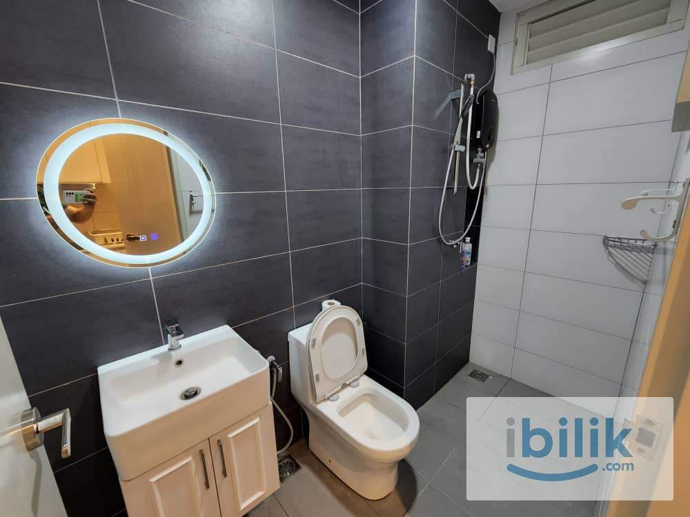 Dual key unit Fully furnished move in ready  - Image 6