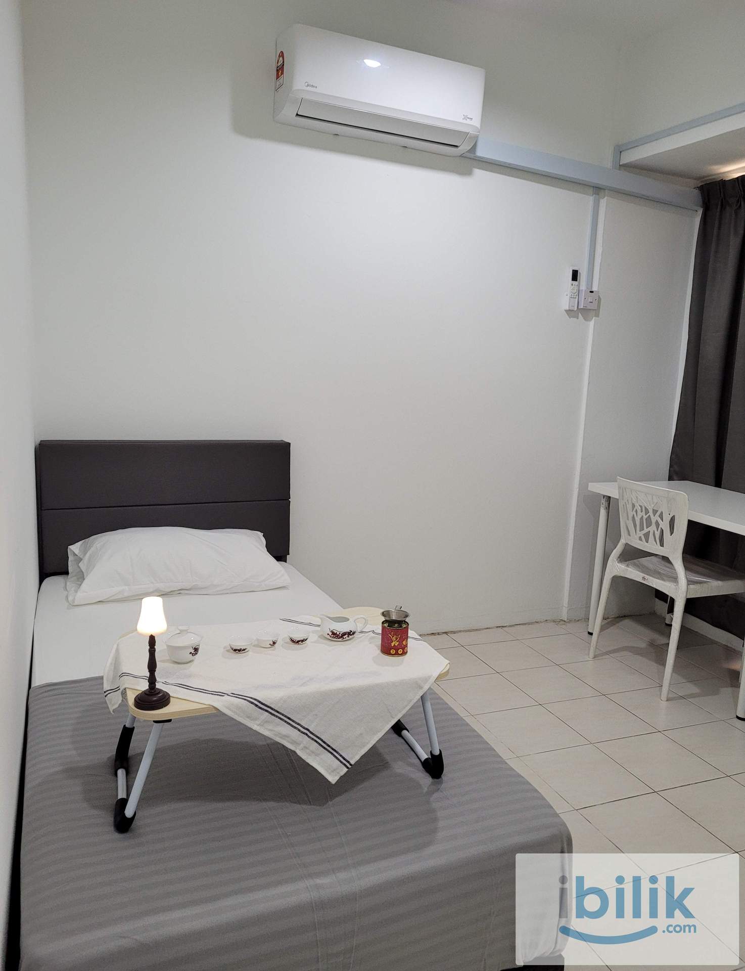 Fully Furnished Room Rental - Image 1