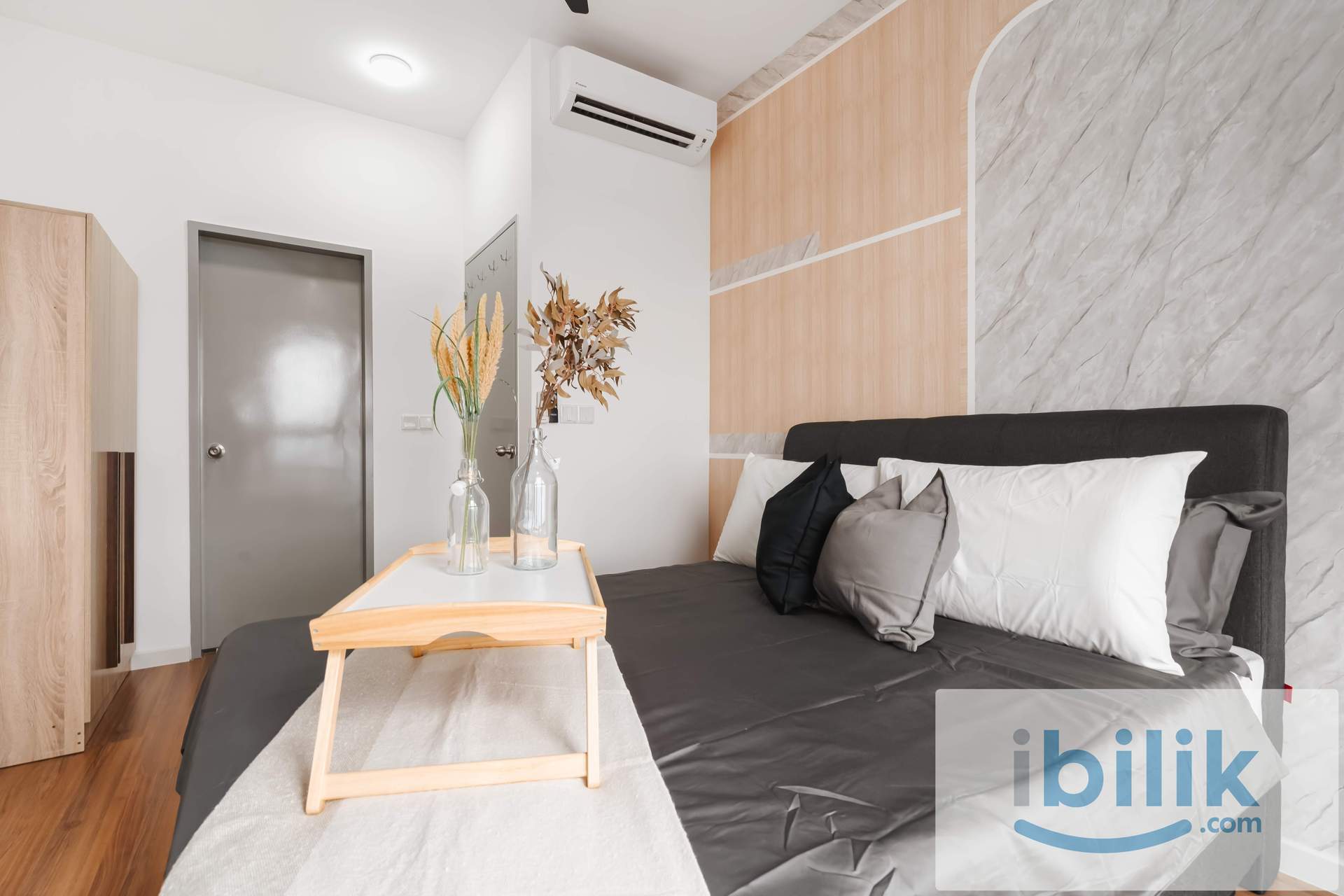 PREMIUM SINGLE FEMALE MASTER BEDROOM - Image 1