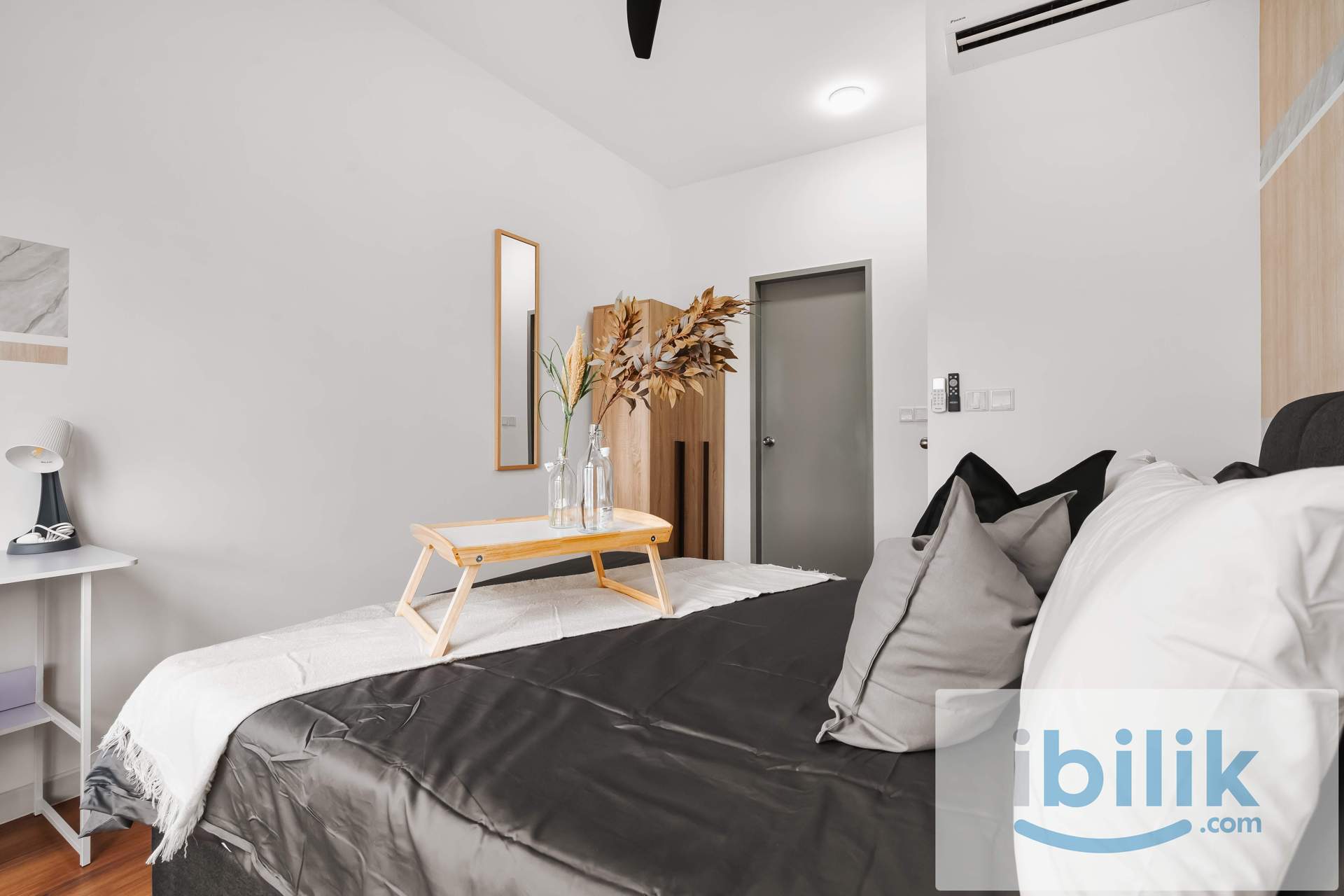 PREMIUM SINGLE FEMALE MASTER BEDROOM - Image 5