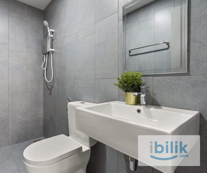 EXCLUSIVE FULLY FURNISHED MASTER BEDROOM @ M VERTICA (NEAR MRT/LRT) - Image 5