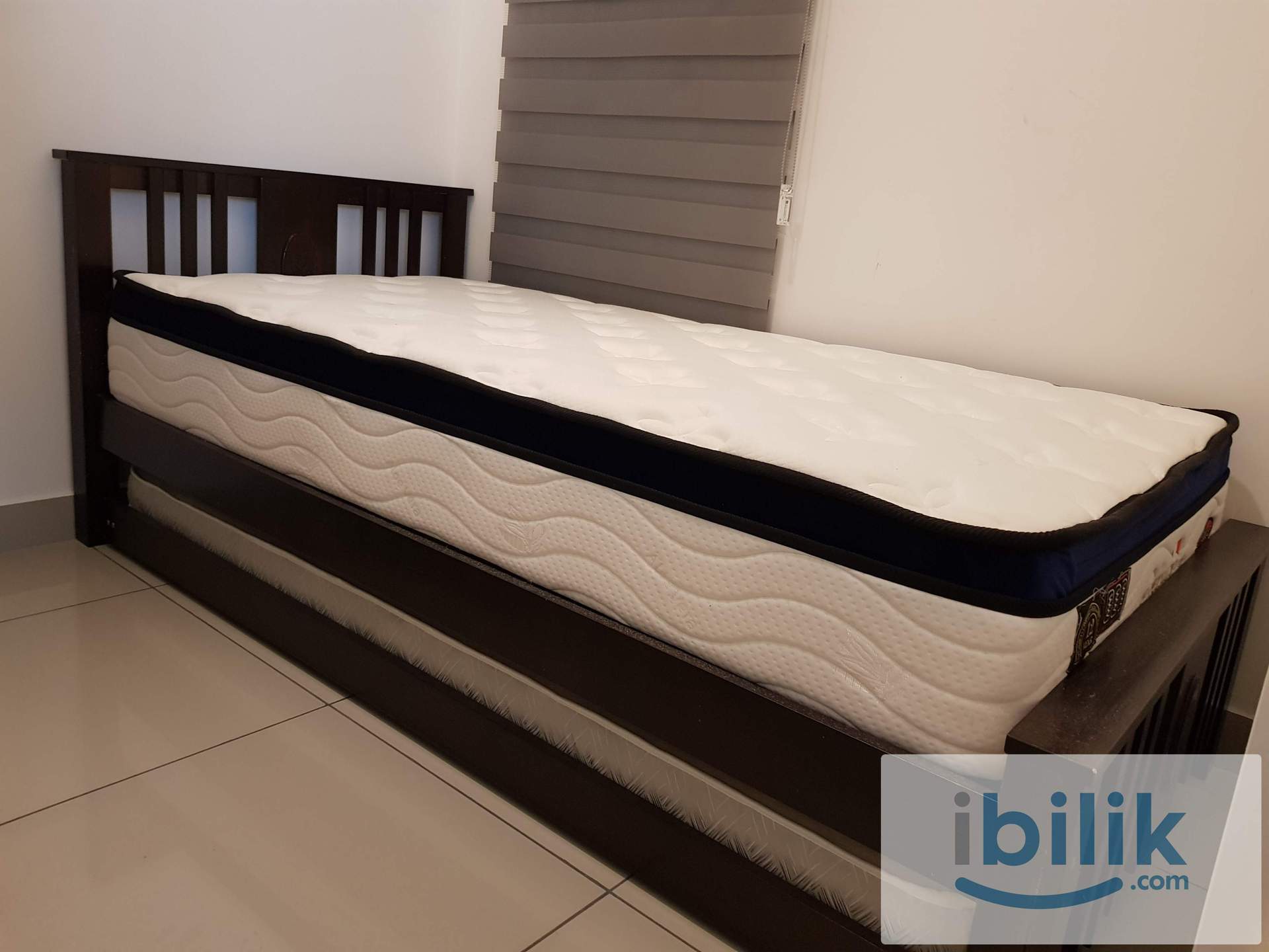 Small Room - Image 1
