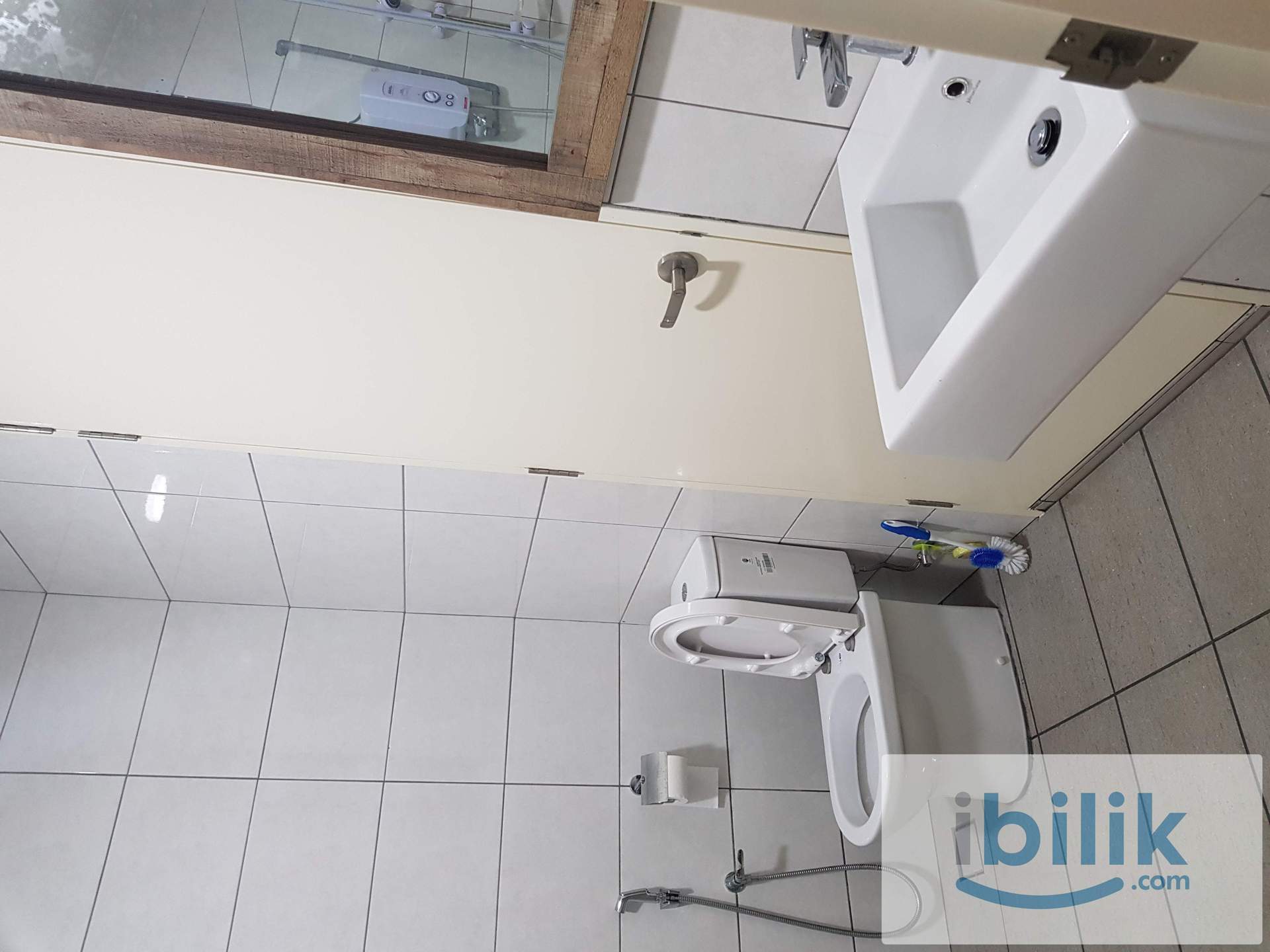 Small Room - Image 2