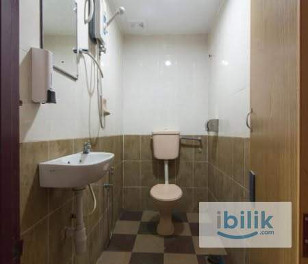 👍 Elegant Medium Room Vacant - Image 3
