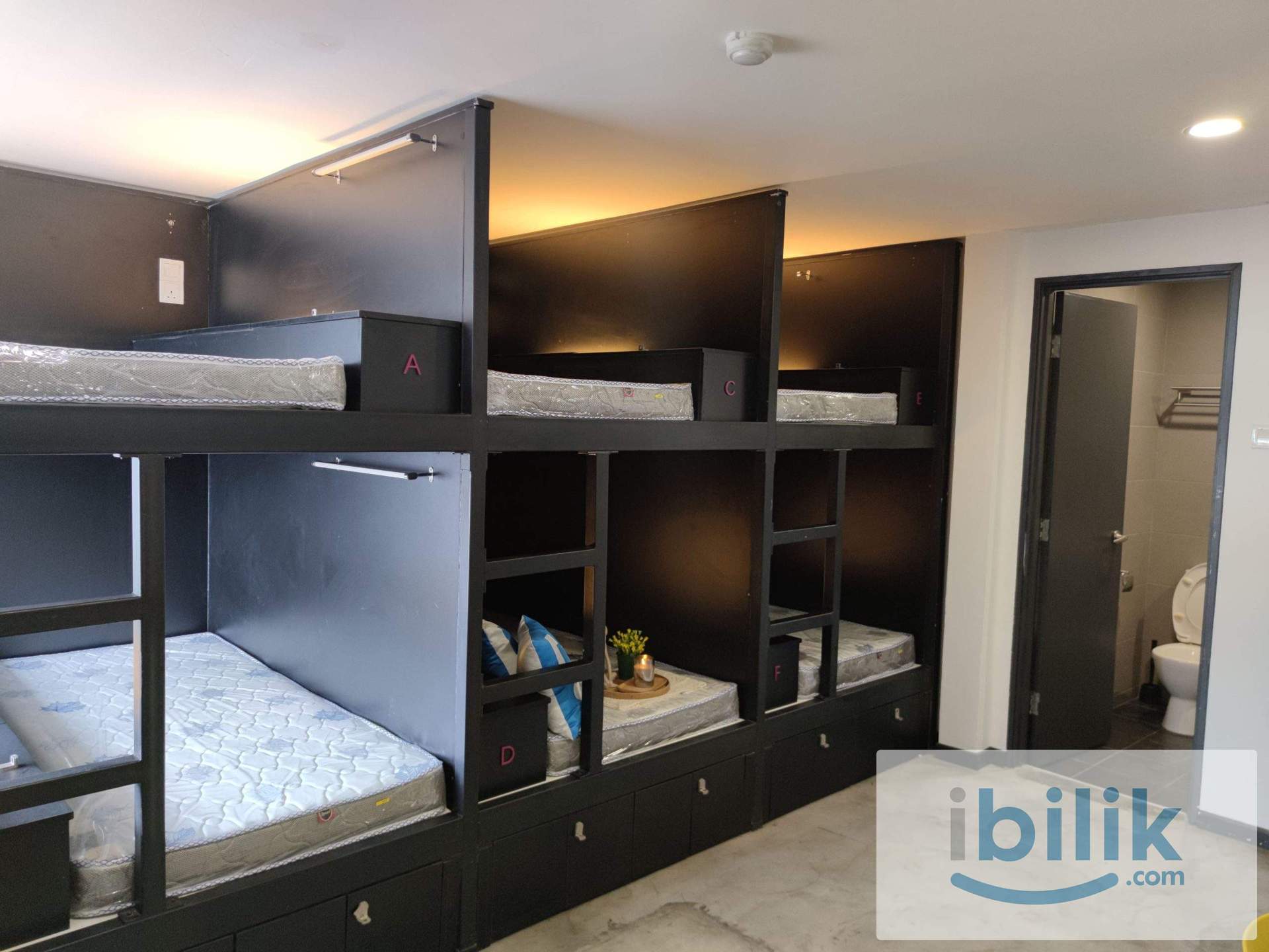 🔥🔥 Cozy Vacant Room, co-living with private toilet nearby LRT, MRT, BUS, KLIA hubs,   R1-107 - Image 1