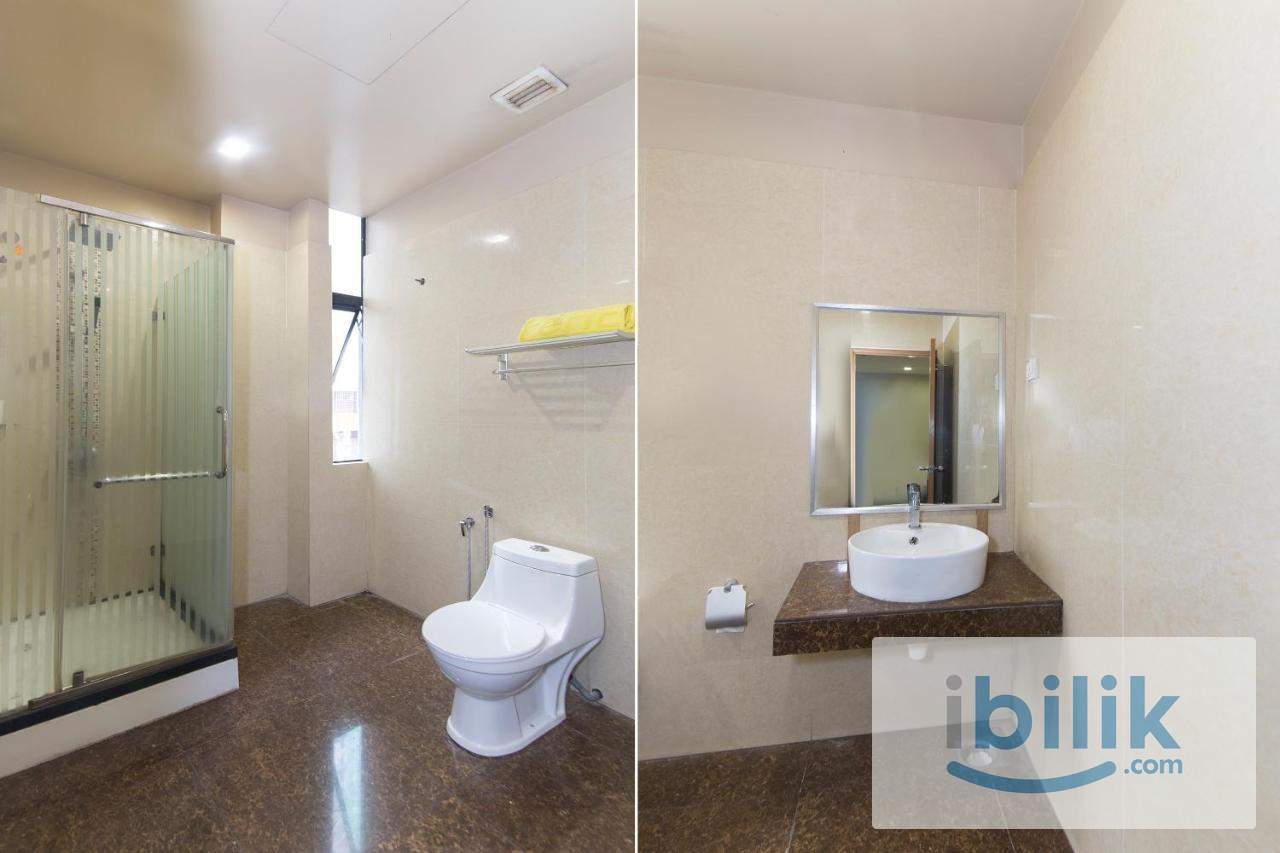 🔥🔥 Elegant Room For Vacant , Private Bathroom with 2 Single beds, can share.  R1-119 - Image 4