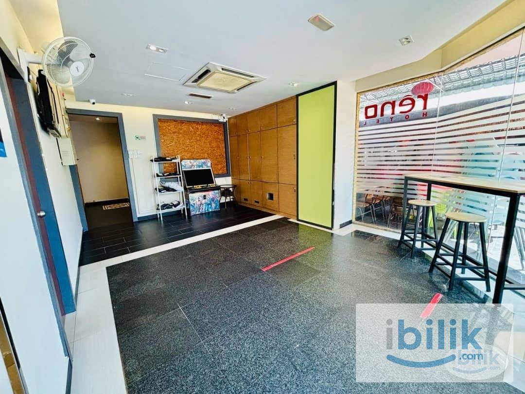 🔥🔥 Elegant Room For Vacant , Private Bathroom with 2 Single beds, can share.  R1-119 - Image 2
