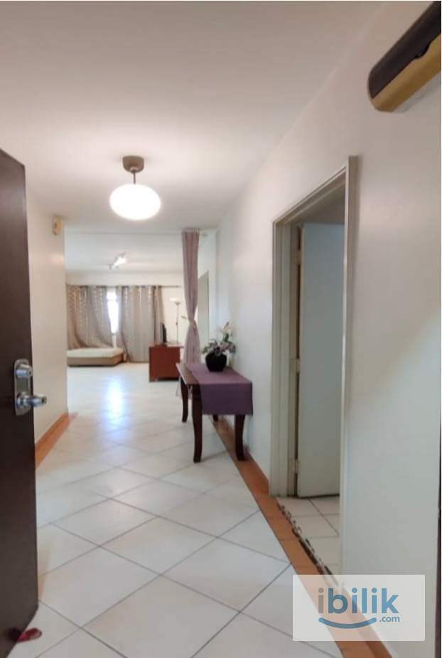 Middle Room including Private Bathroom & Parking for Rent – Female Preferred - Image 2