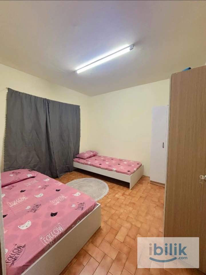 2 sharing rooms available in a flat located at Seksyen 2 Wangsa Maju, around 10 minutes to LRT Wangsa Maju. - Image 1