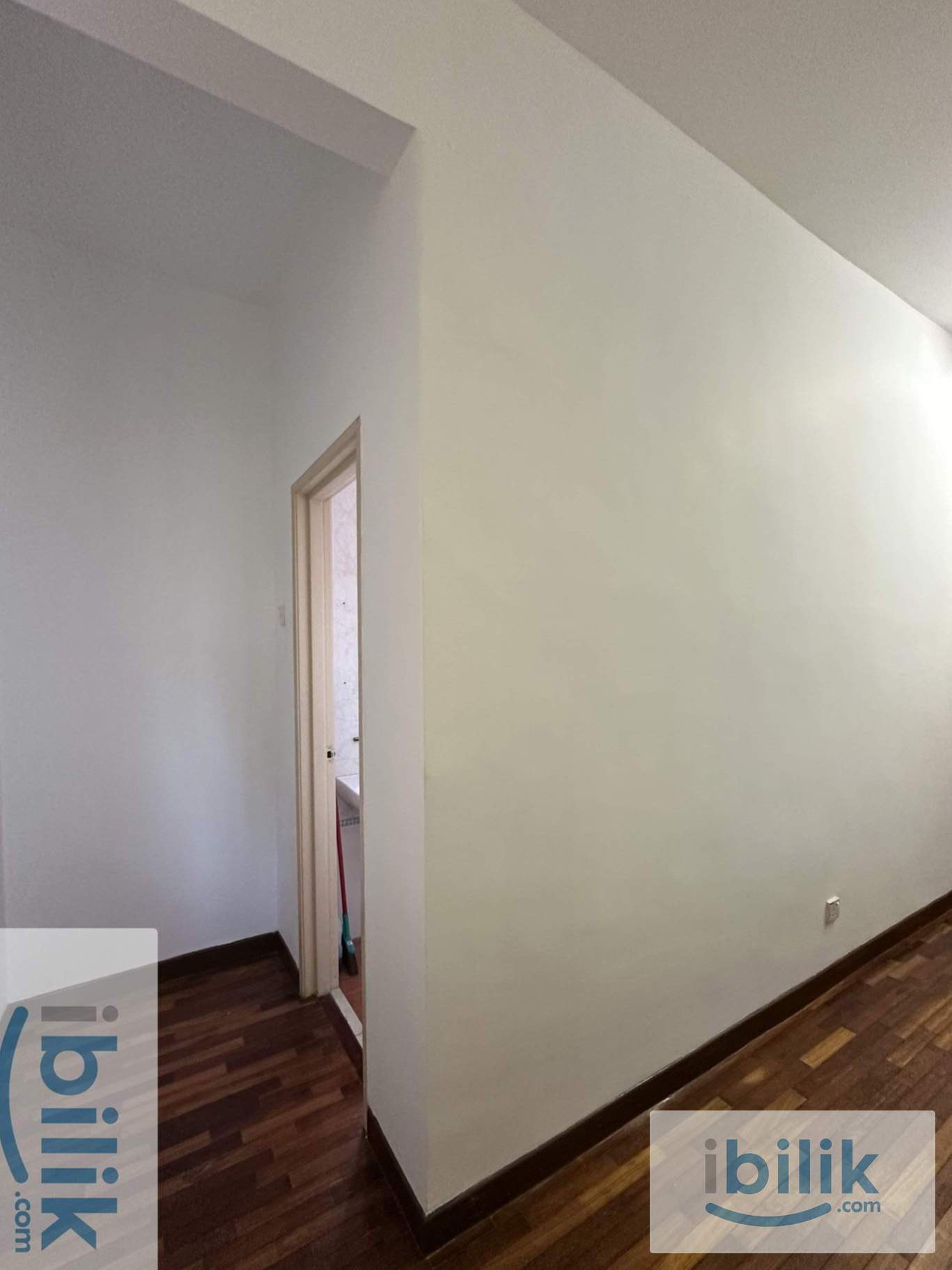 Second Room - Image 4