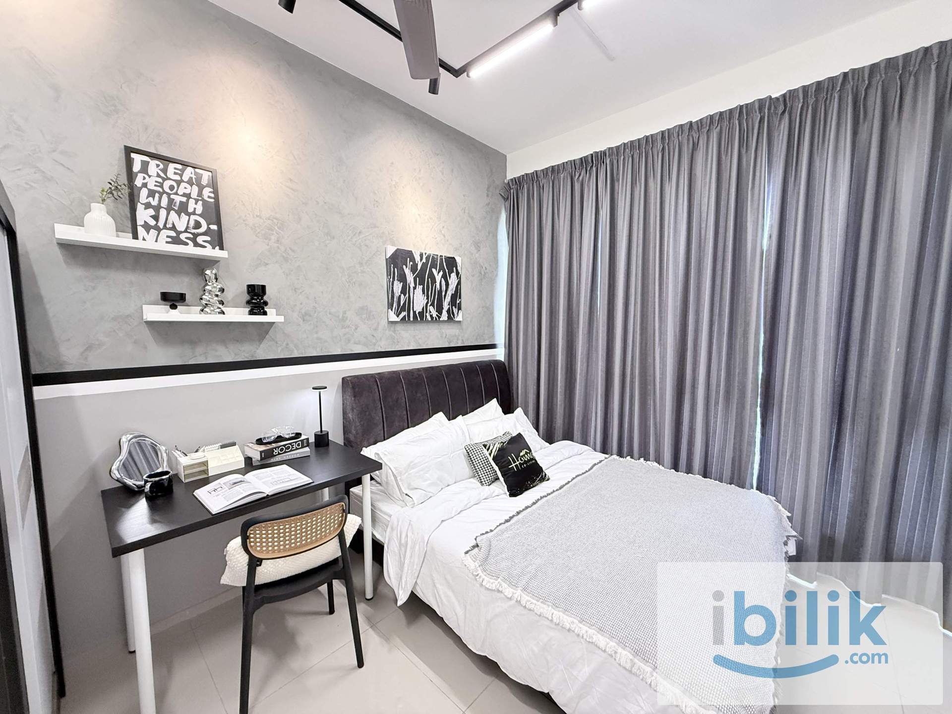 🔥MUST VIEW ROOM!🔥PREMIUM QUEEN ROOM FOR MIX GENDER UNIT 🏡NEAR TO BANDAR BOTANIC 🛍️ - Image 2