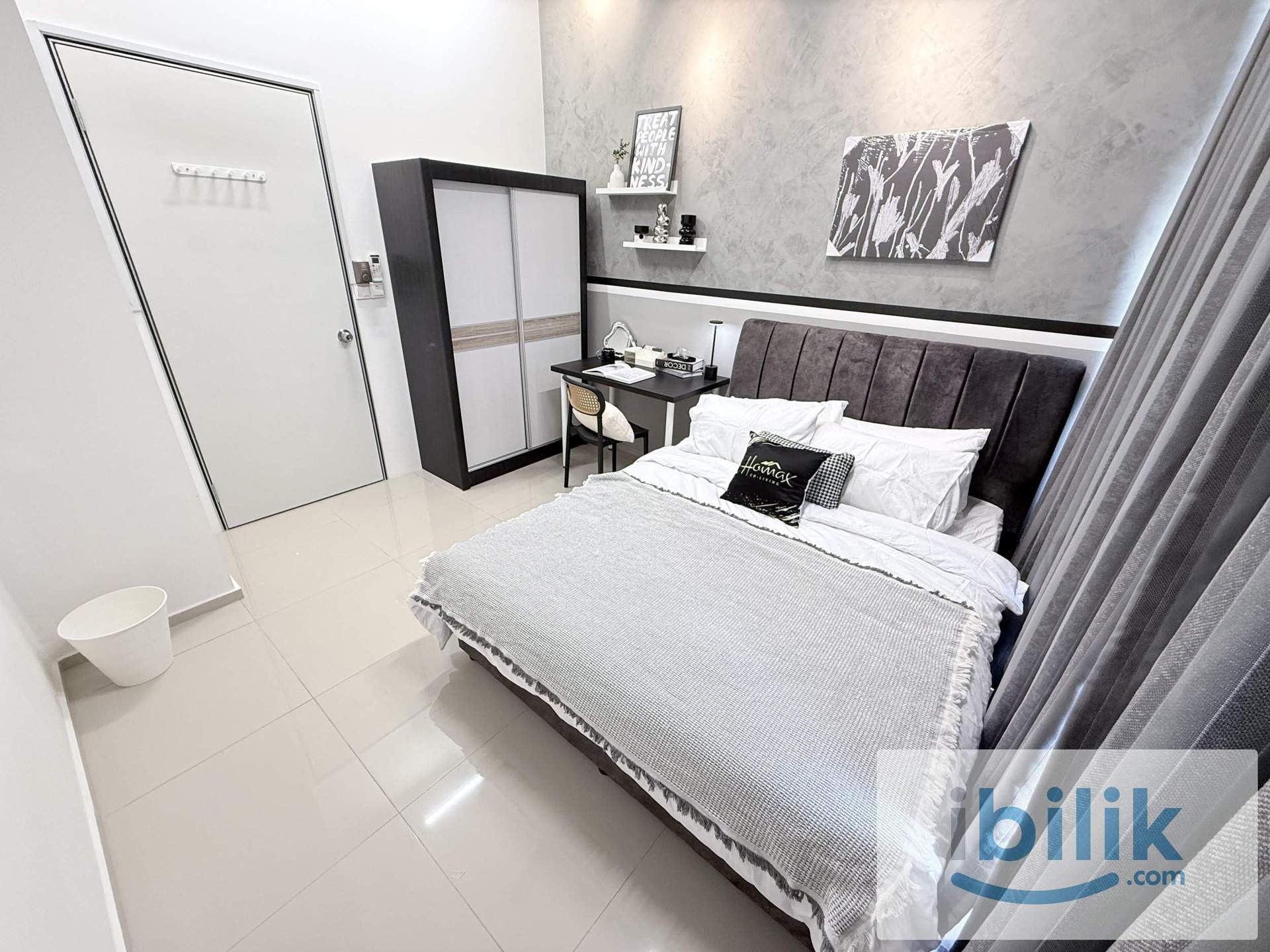 🔥MUST VIEW ROOM!🔥PREMIUM QUEEN ROOM FOR MIX GENDER UNIT 🏡NEAR TO BANDAR BOTANIC 🛍️ - Image 3