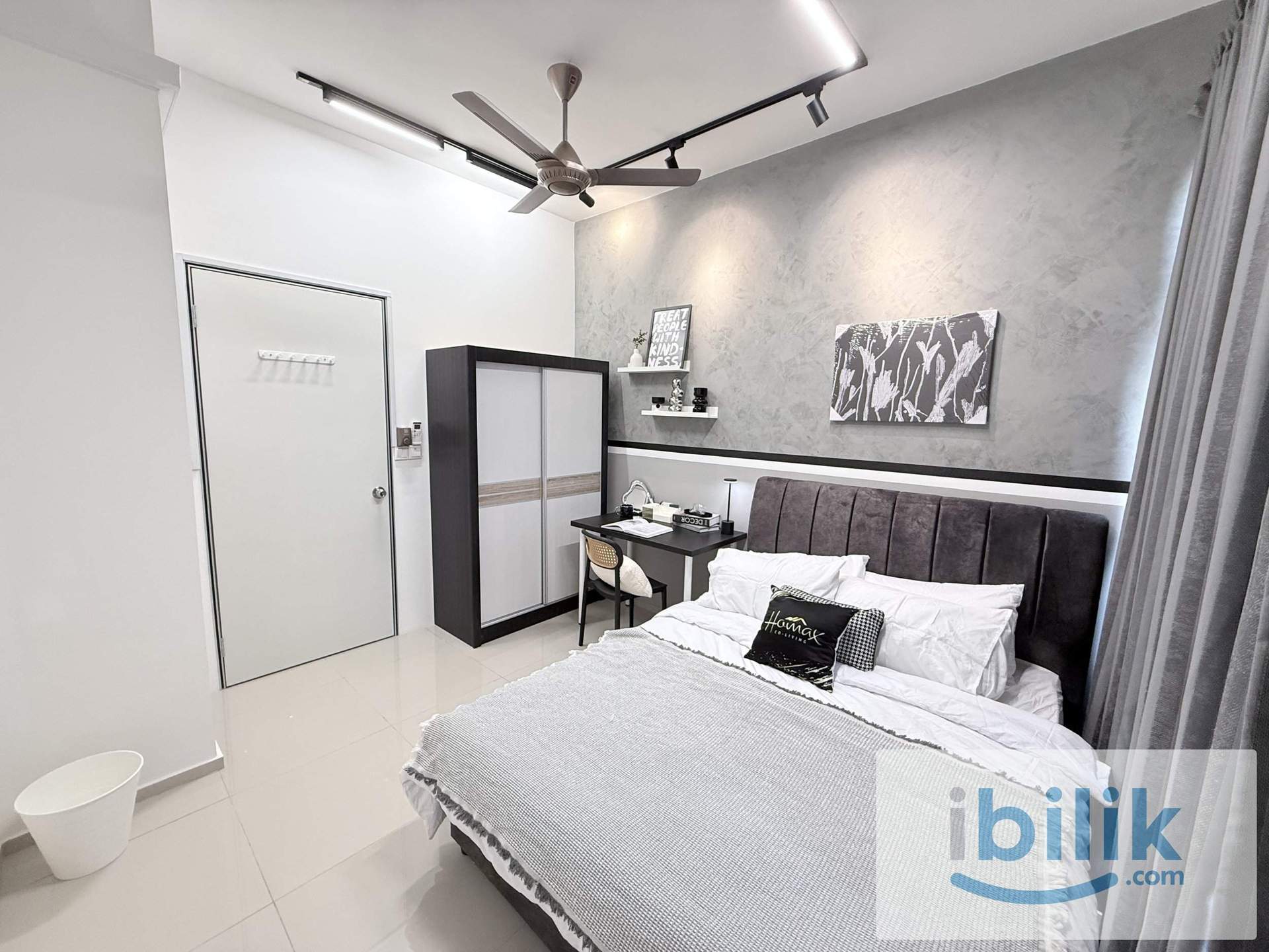 🔥MUST VIEW ROOM!🔥PREMIUM QUEEN ROOM FOR MIX GENDER UNIT 🏡NEAR TO BANDAR BOTANIC 🛍️ - Image 5