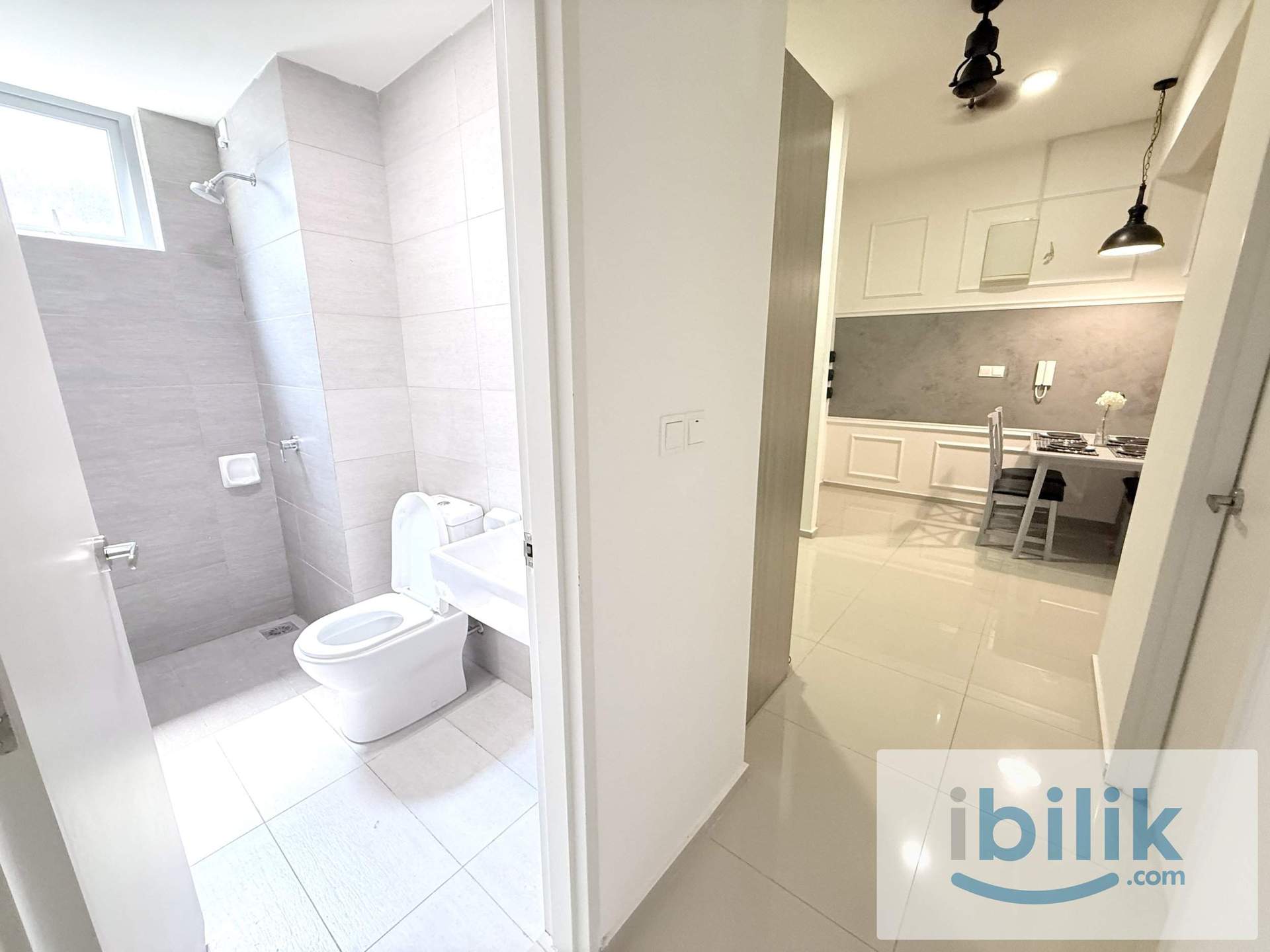 🔥MUST VIEW ROOM!🔥PREMIUM QUEEN ROOM FOR MIX GENDER UNIT 🏡NEAR TO BANDAR BOTANIC 🛍️ - Image 9