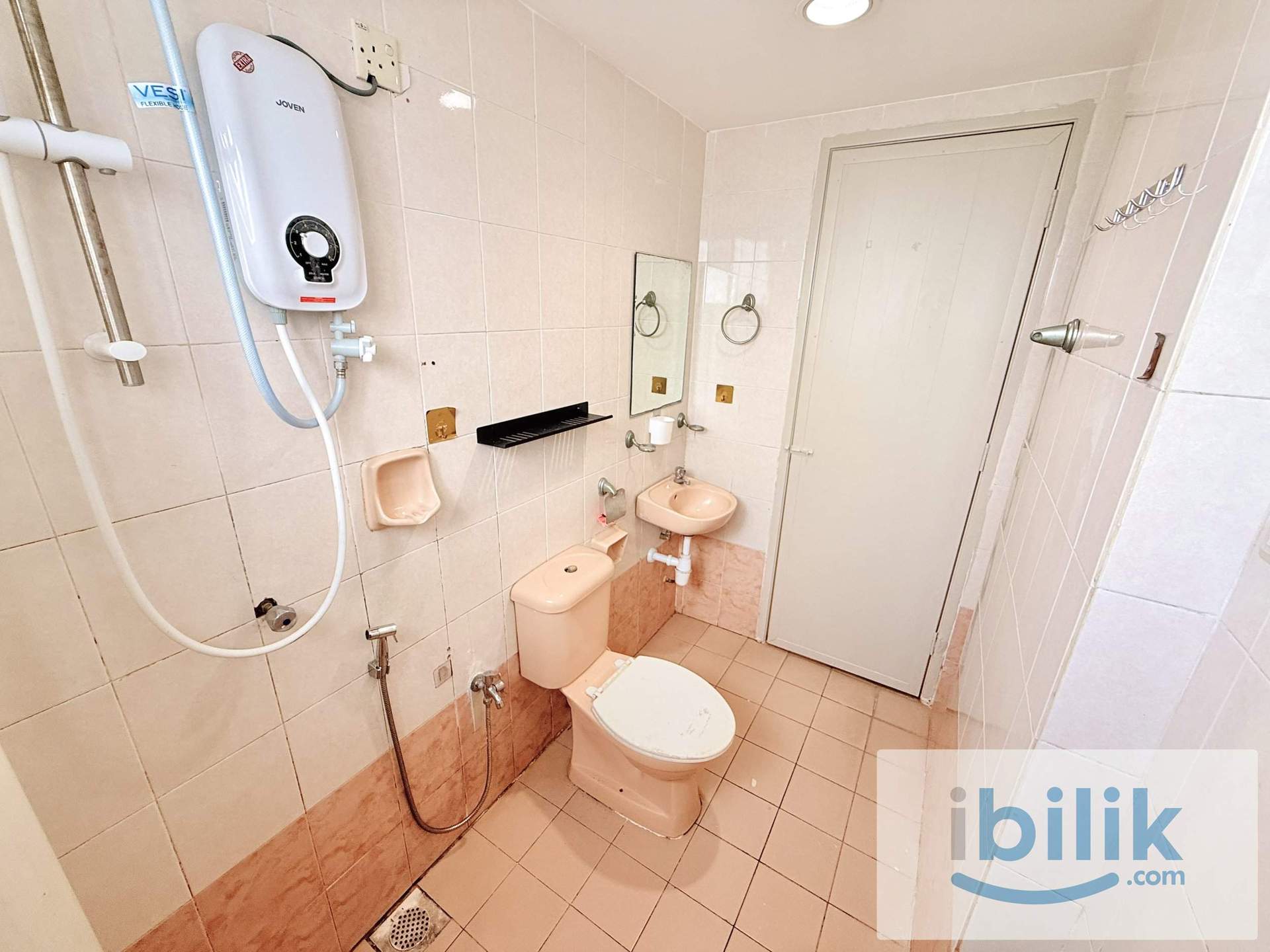 🏡 MASTER ROOM FOR MIX GENDER HOUSE IN CHERAS 😍 WALKING DISTANCE TO LRT CHERAS & CHERAS LEISUREMALL 🛍️ - Image 9
