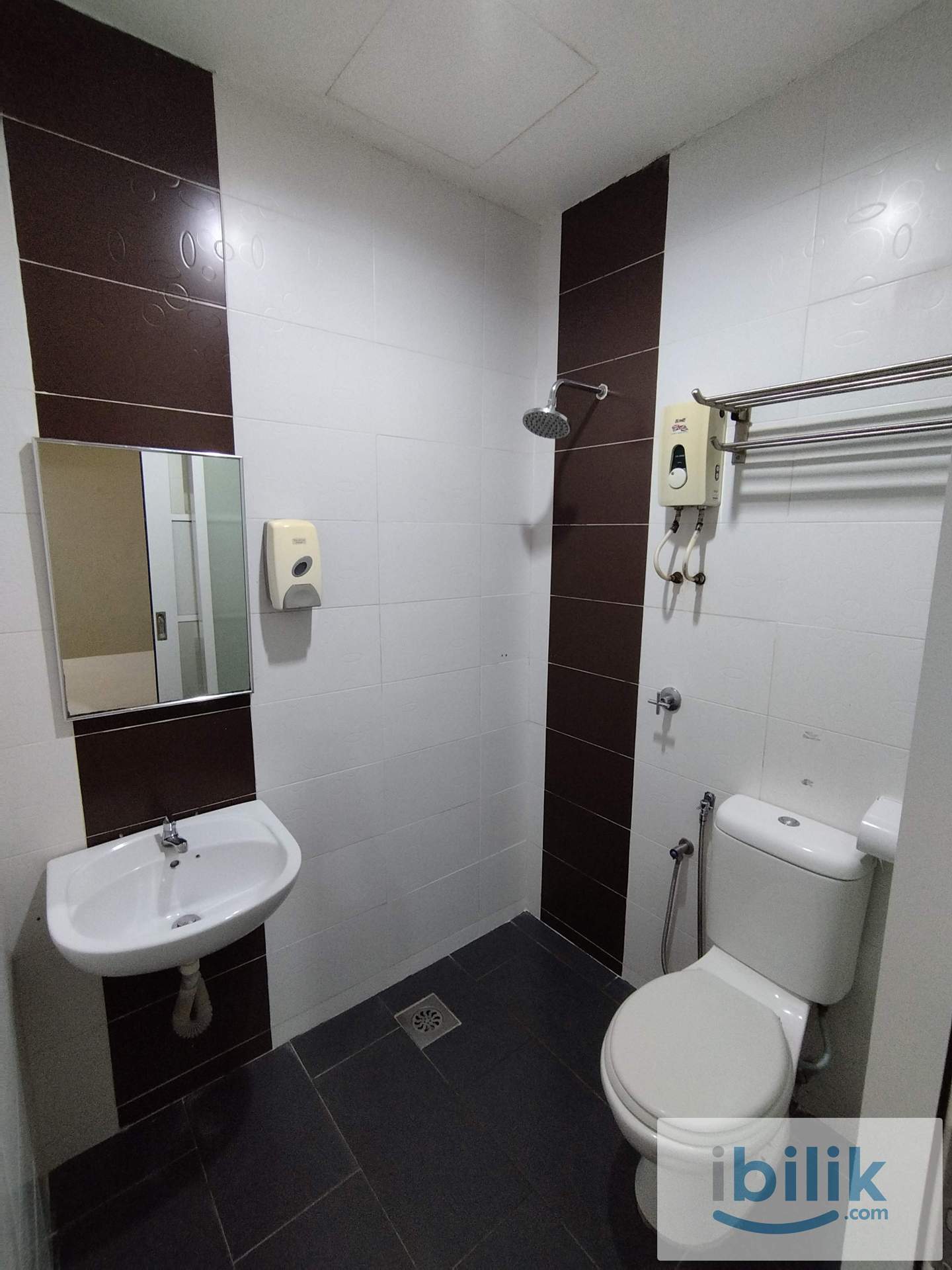 🏨 Hotel-Style Room for Rent @ Kota Damansara - Image 3