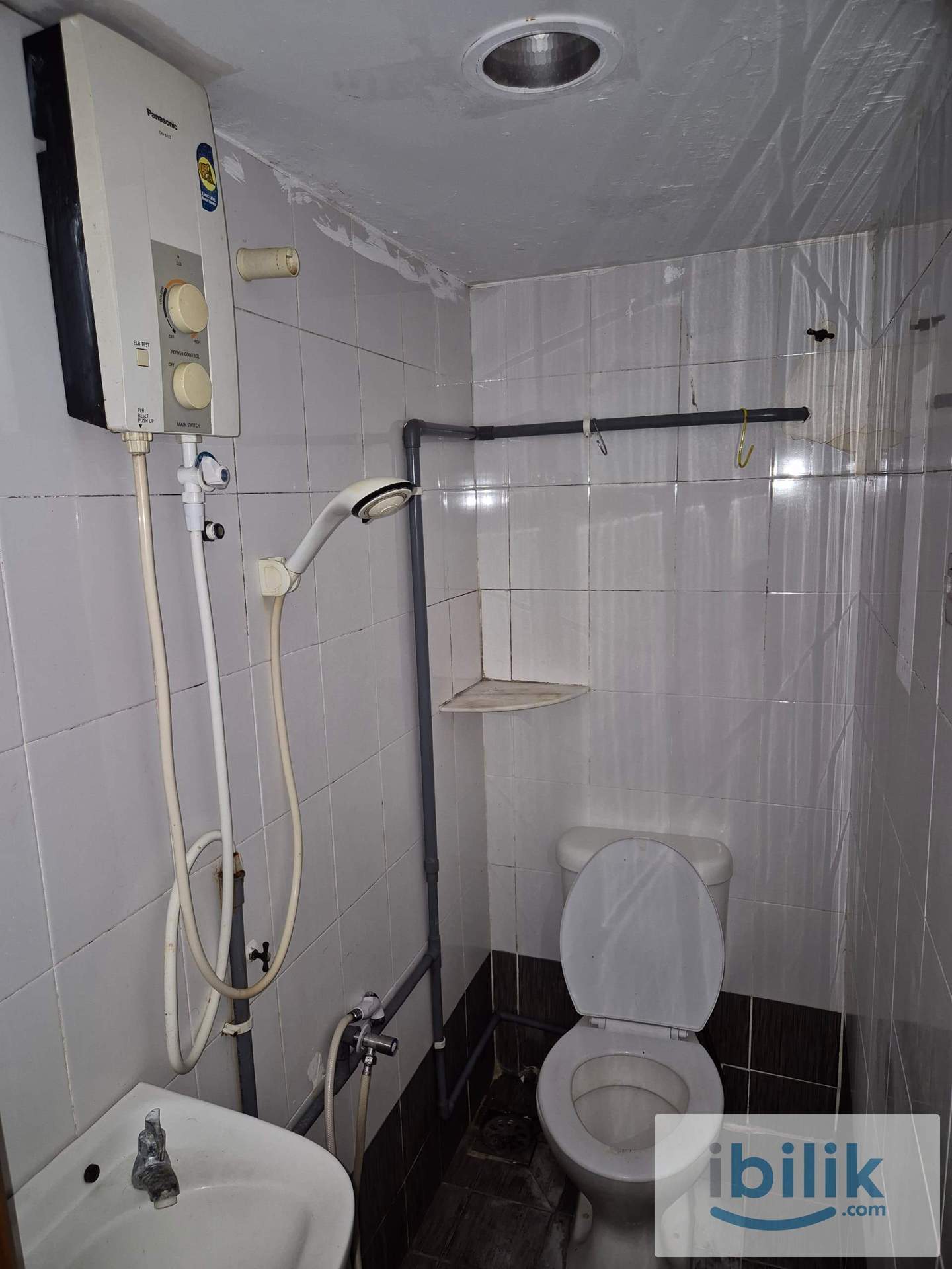 Spacious Queen Room | Hotel Concept Living in Kota Damansara  - Image 4