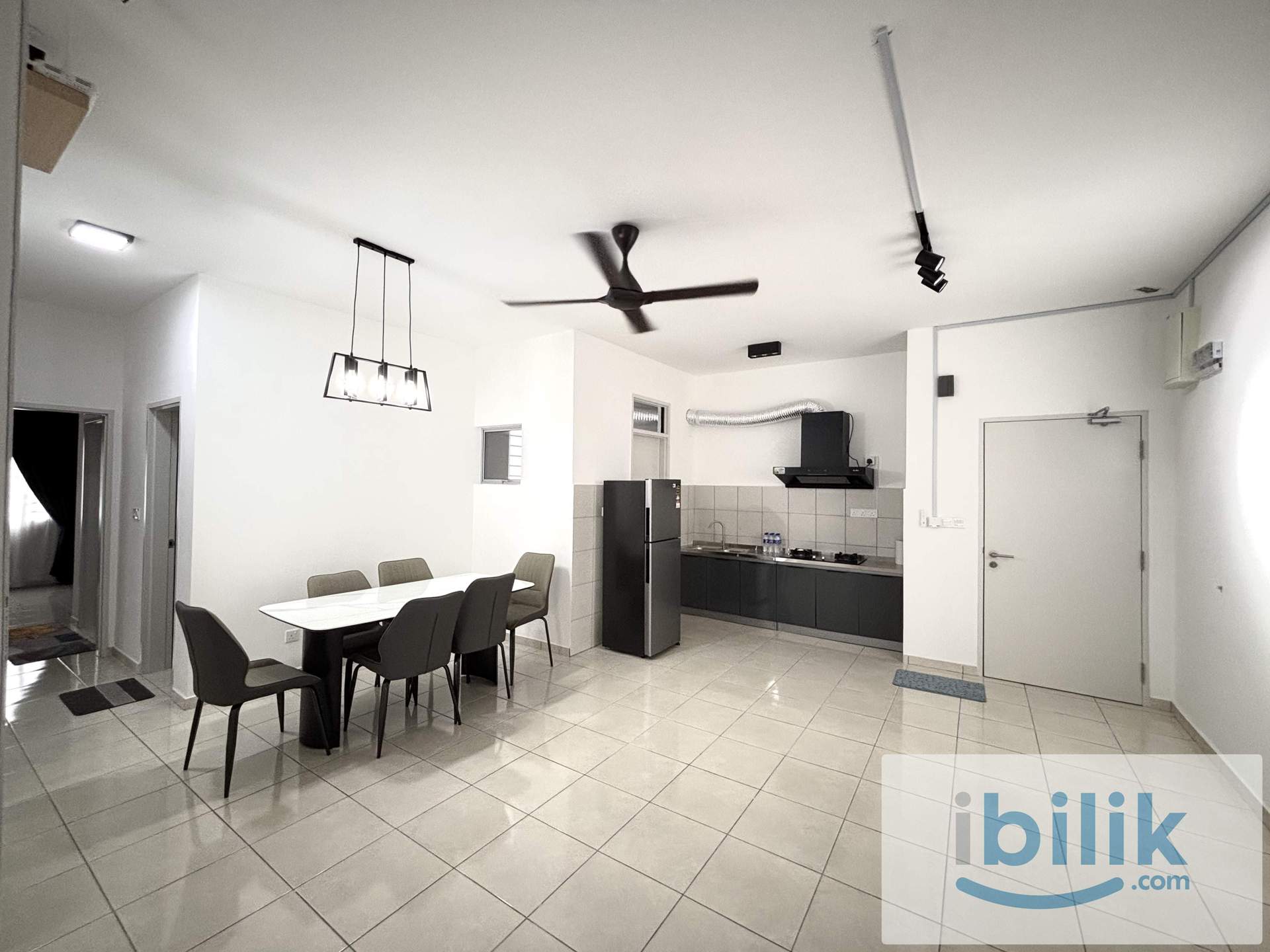 Cozy Fully Furnished Room for Rent - Image 4