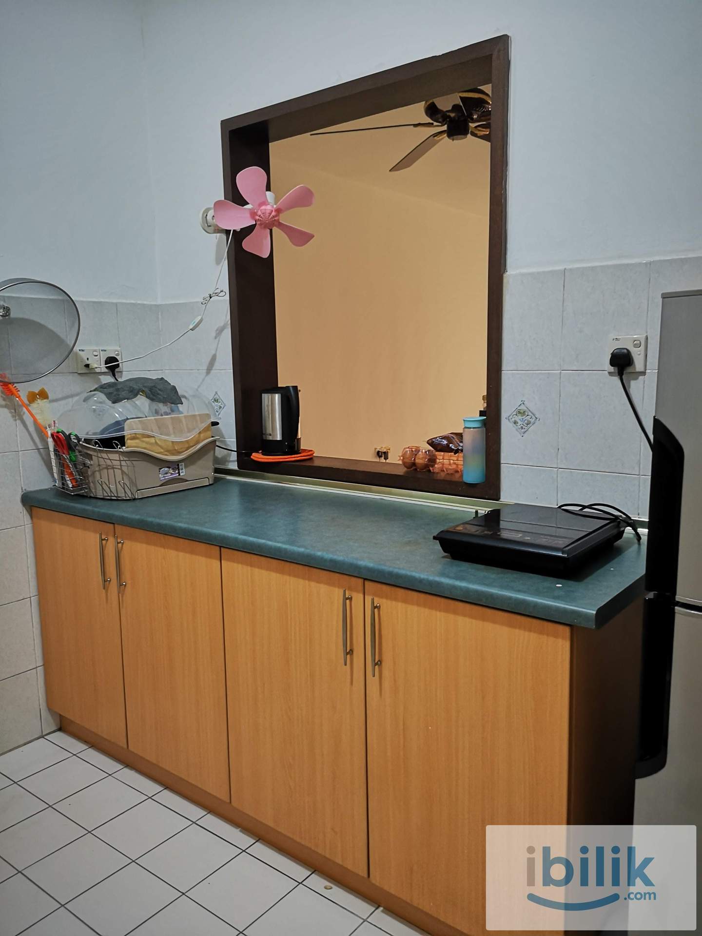 Small Room - Image 6