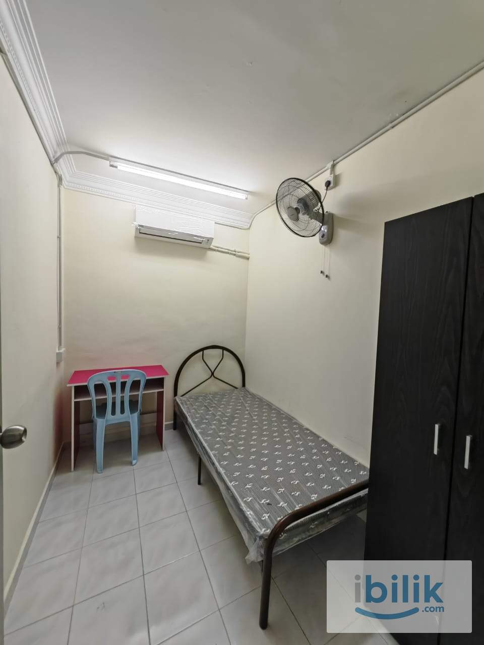 🌹LOW DEPOSIT📍Connaught Female Unit Room For Rent , Move In Ready🌹 - Image 1