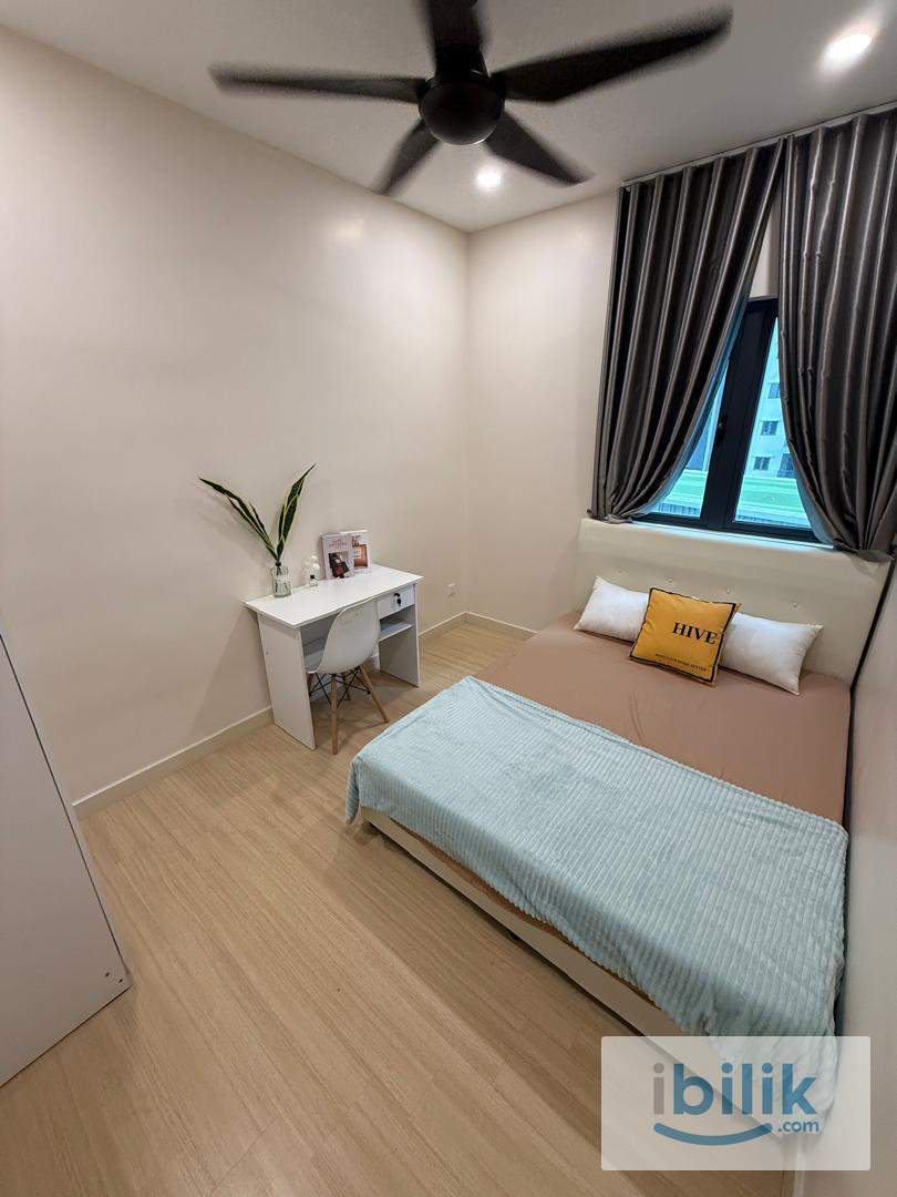 M Centura Queen Room - Image 2
