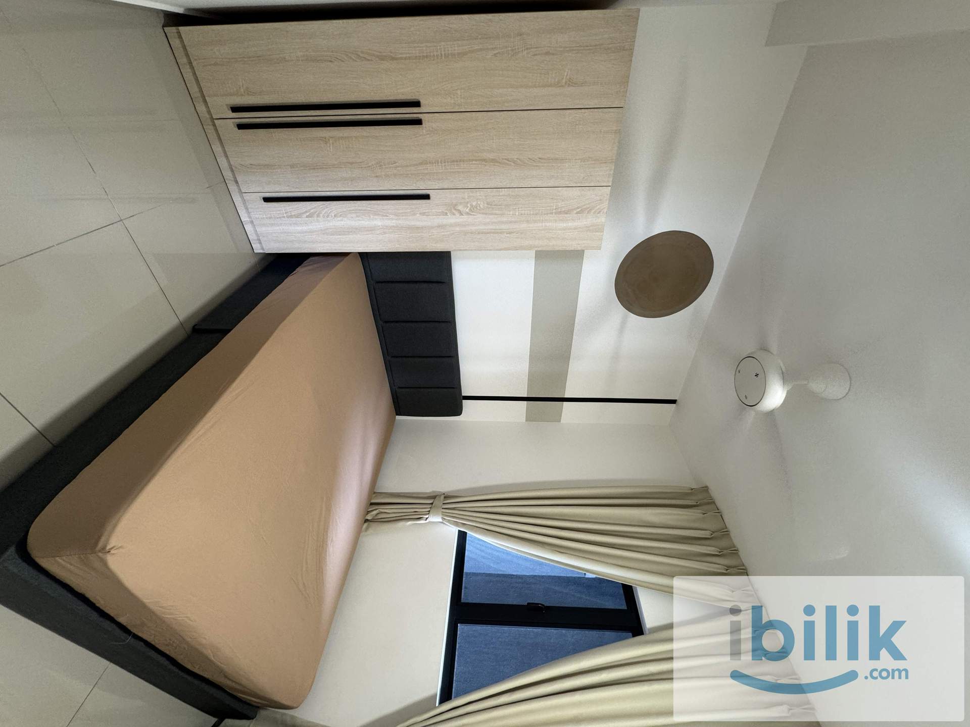 Huni Queen Room - Image 2