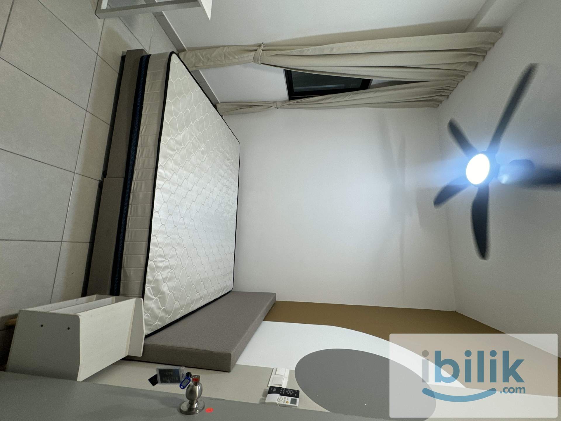 Netizen Queen Room - Image 1