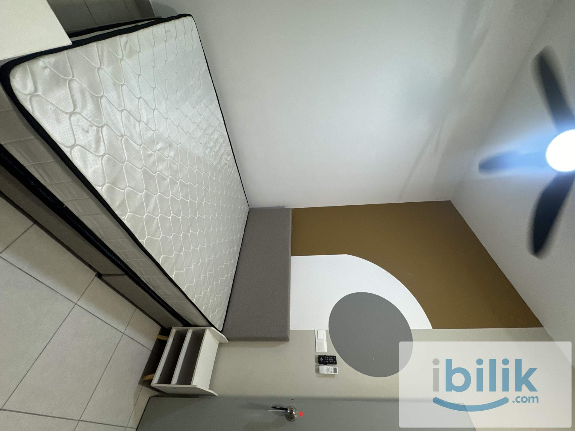 Netizen Queen Room - Image 4