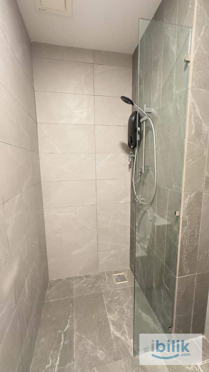 Capacious fully Furnished unit at platinum teratai - Image 6