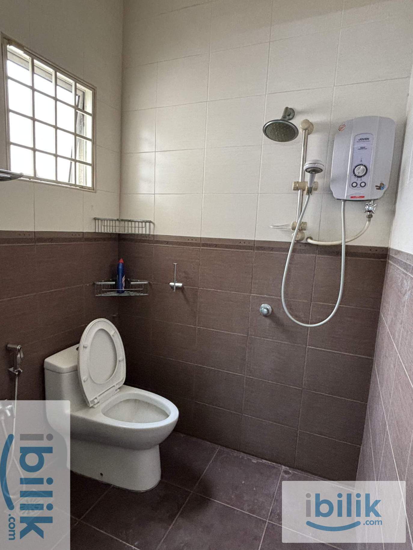 🚇 Walking Distance to LRT USJ7 (Kelana Jaya Line) -  FREE WiFi | Cozy Medium Room Fully Furnished - Image 4