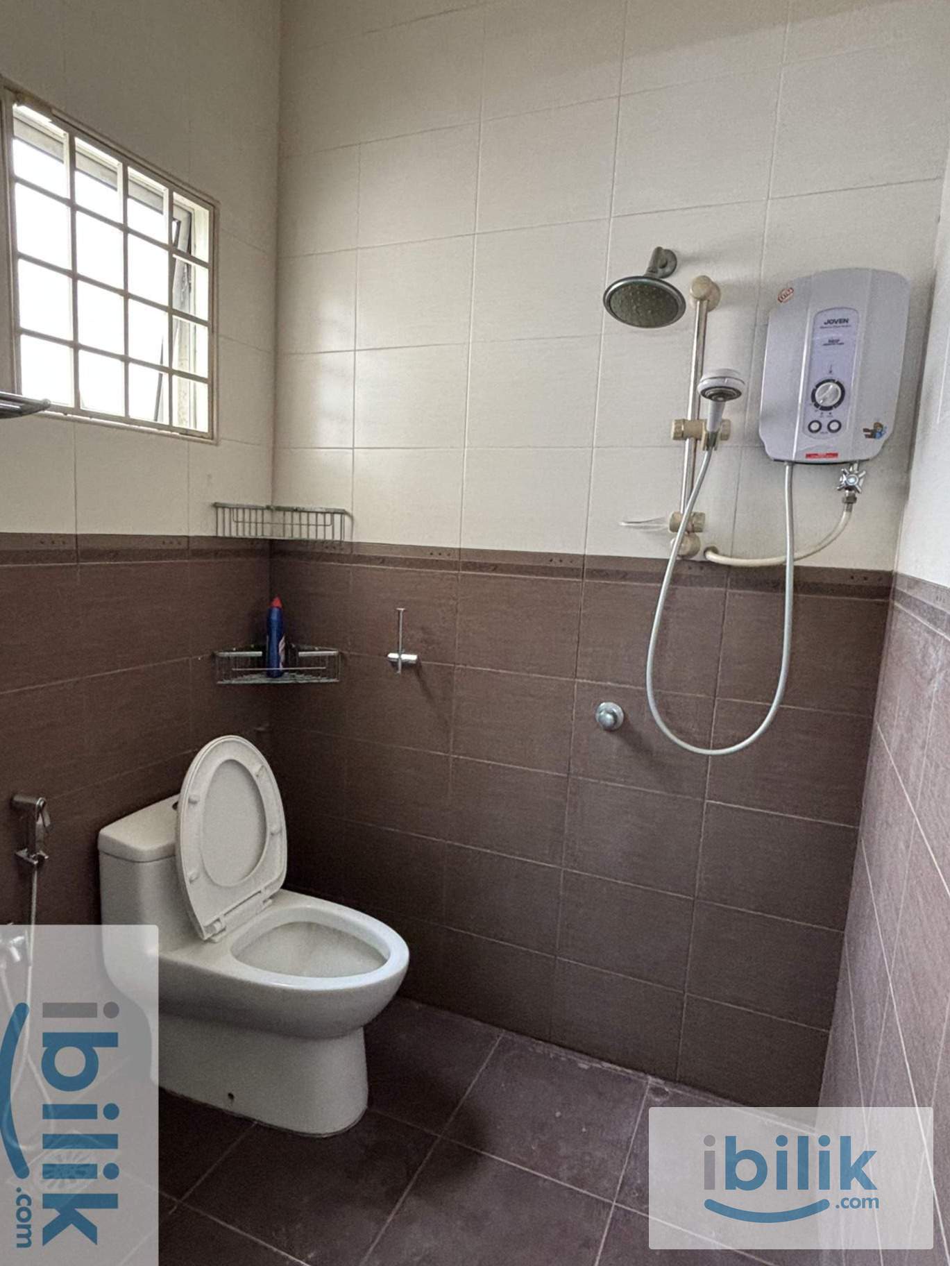 🚇 Walking Distance to LRT USJ7 (Kelana Jaya Line) -  FREE WiFi | Medium Room Fully Furnished - window facing open view - Image 6