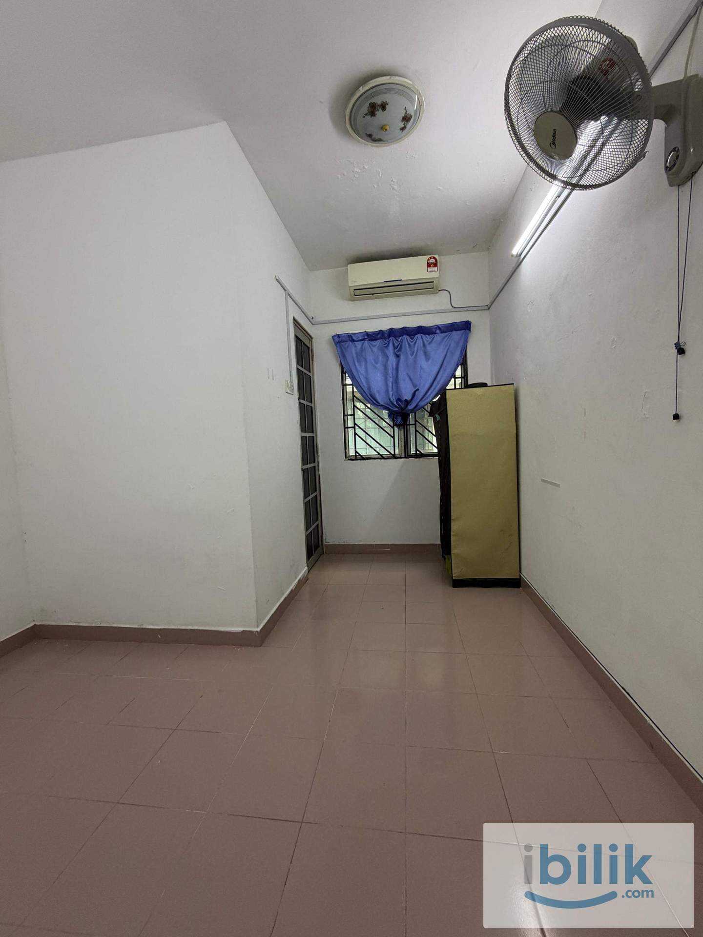 🏠 Middle Room With Attach Bathroom📍 Puchong | Taman Wawasan🔑Urgent Move In✔Actual Unit Photo - Image 1