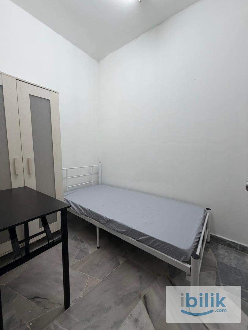 🏠 Cheap Single Room With Aircond📍 Puchong | Taman Wawasan🔑Urgent Move In✔Actual Unit Photo - Image 1