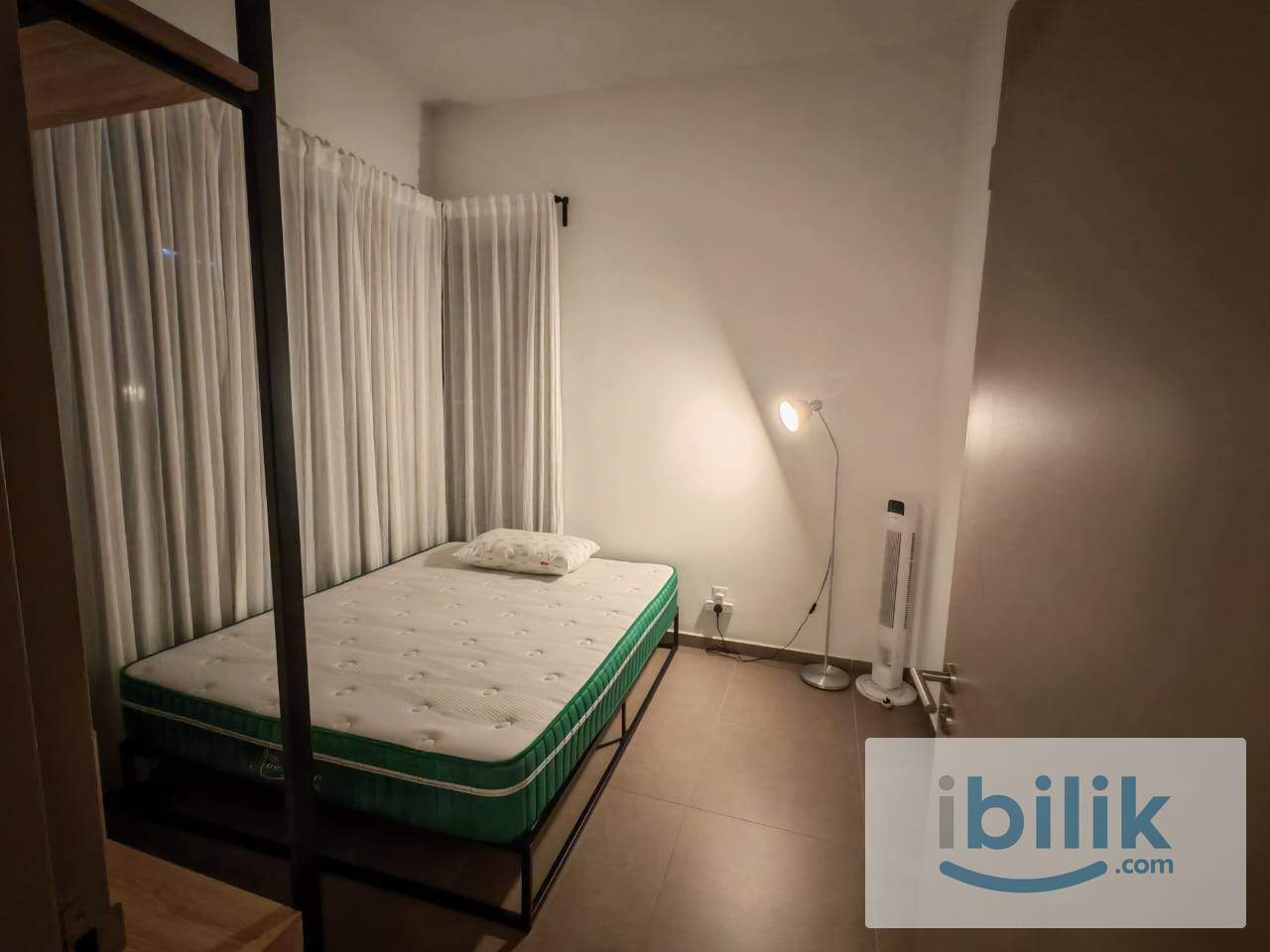 [Fully Furnished Female Only]-Cozy Medium Queen Bedroom With Bathroom 2 Person Shared Only !! - Image 4