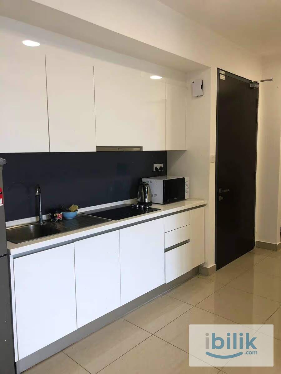 Cozy Fully Furnished Single Room @ Lakefront Residence in Cyberjaya - Image 2