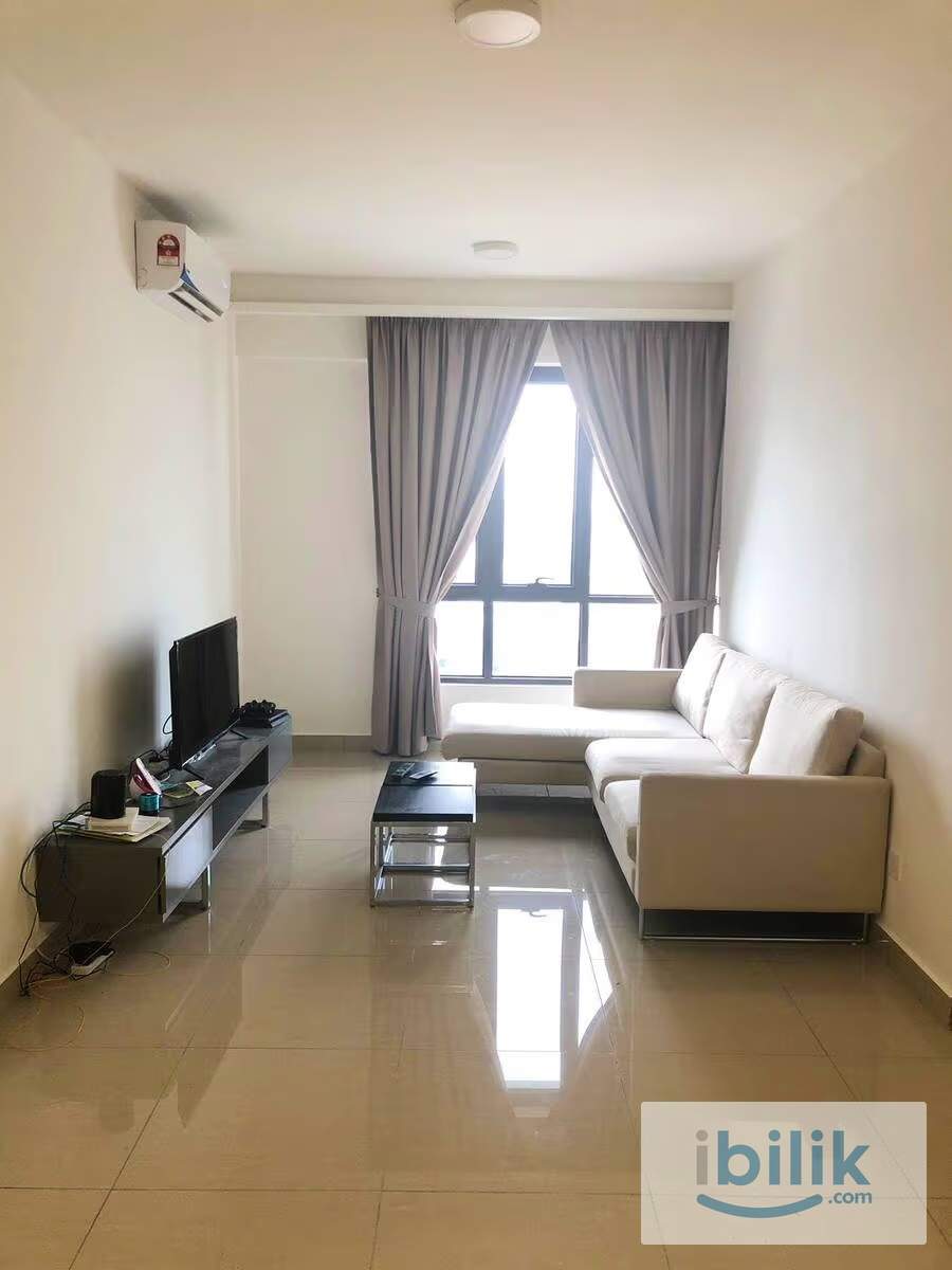 Cozy Fully Furnished Single Room @ Lakefront Residence in Cyberjaya - Image 1