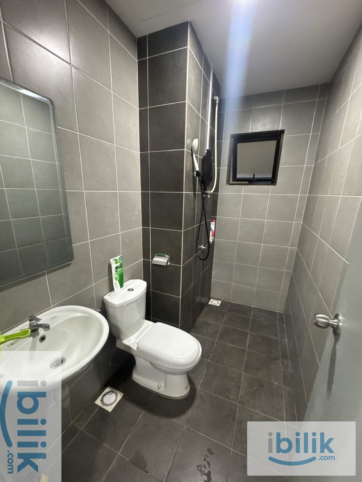 Fully Furnished Queen Bed near MRT BTHO, Cheras, 50% Off First Month - Image 5