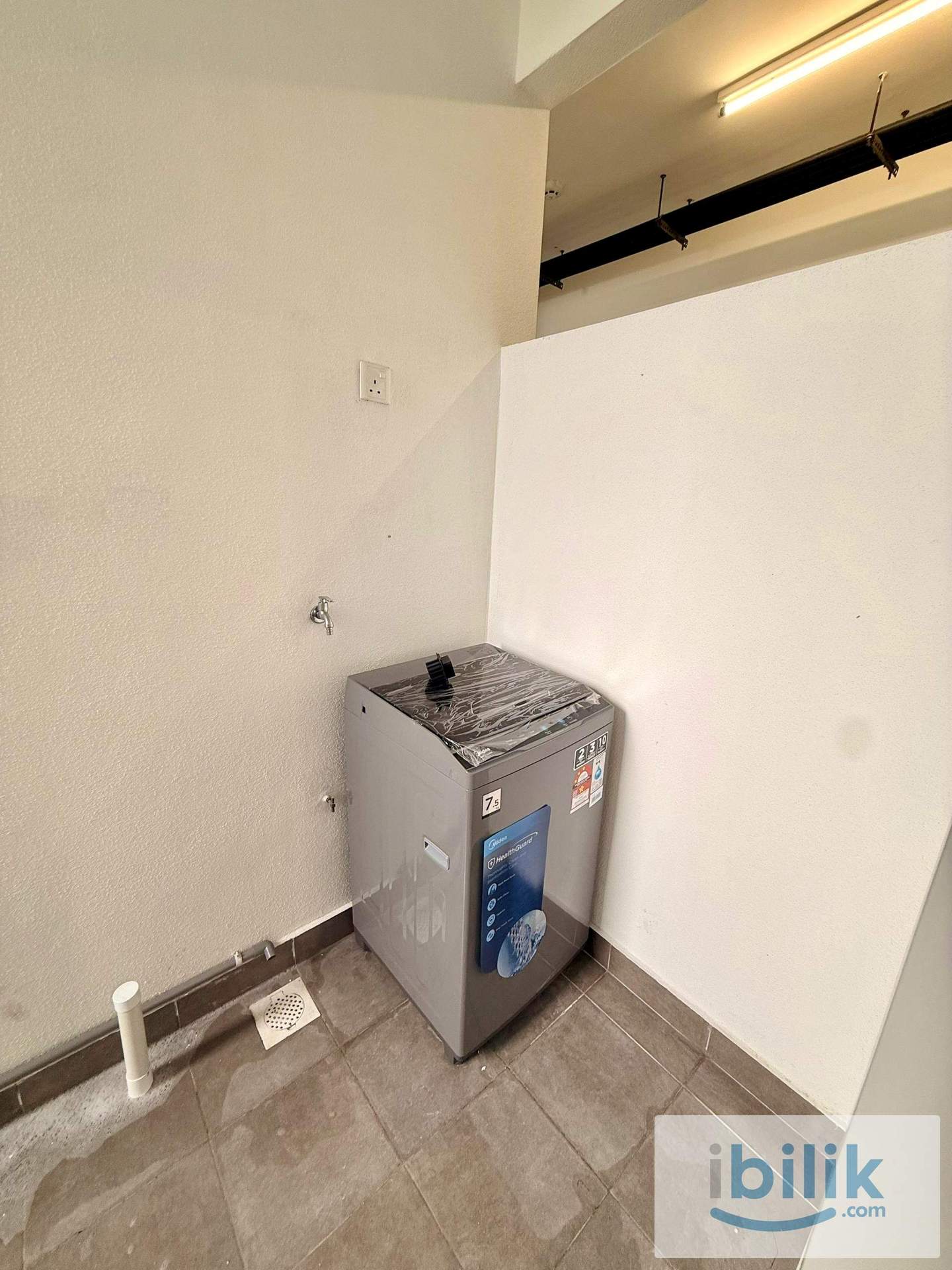 Jade Hills Kajang Female Room for Rent - Image 9