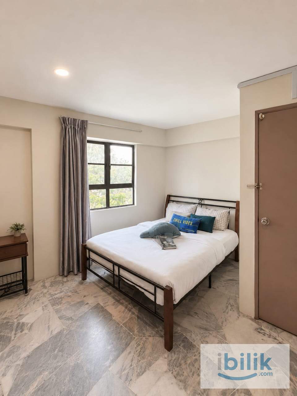 🏬 Hotel Room For Rent @ Seri Kembangan ✨ | 🚗 8 Mins to The Mines Shopping Mall 🛍️🛒 - Image 1