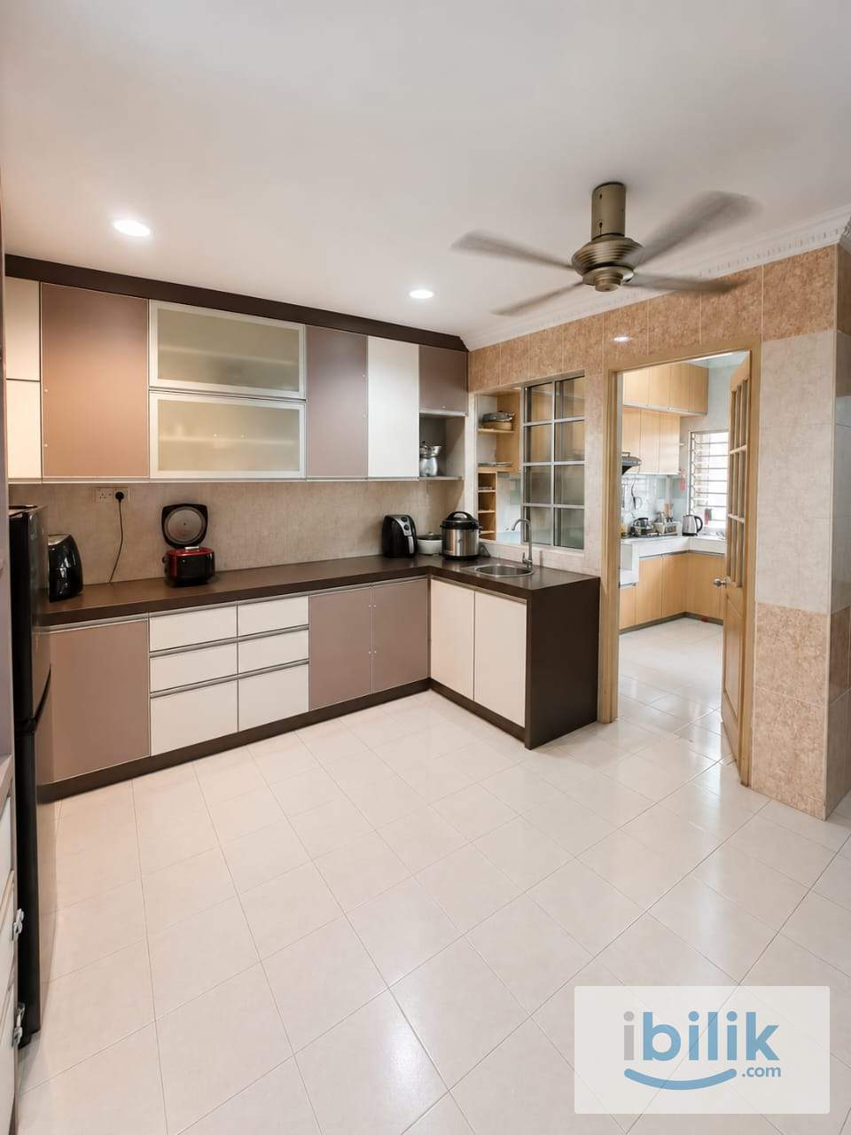🏡 Spacious Master Room with Private Bathroom @ Bukit Rimau | 🚗 3 Mins To Columbia Asia Hospital 🏥 - Image 4