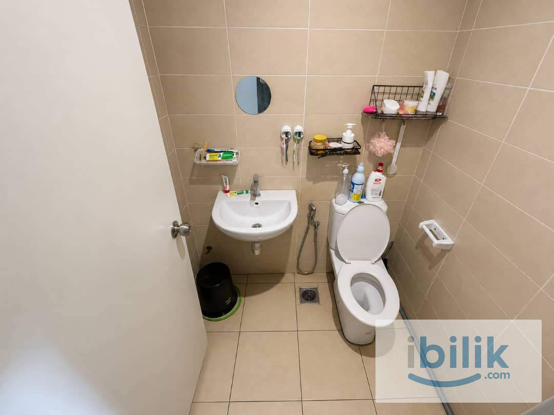 💃 Female Only 🚺 Fully Furnished Room For Rent @ I-Residences 💞 | 🏃‍♀️‍➡️ Walk to Central i-City Mall 🛒 - Image 3
