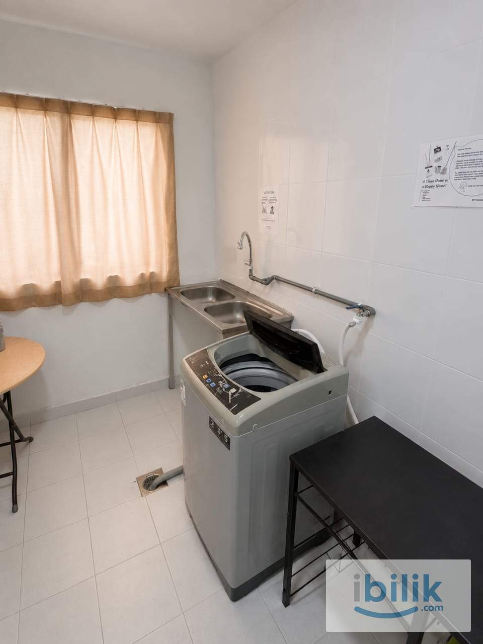 🏡 Spacious Medium Room For Rent @ Taman Sri Jaromas ❤️ | 🚗 3 Mins To Econsave Jenjarom 🛍️ - Image 4